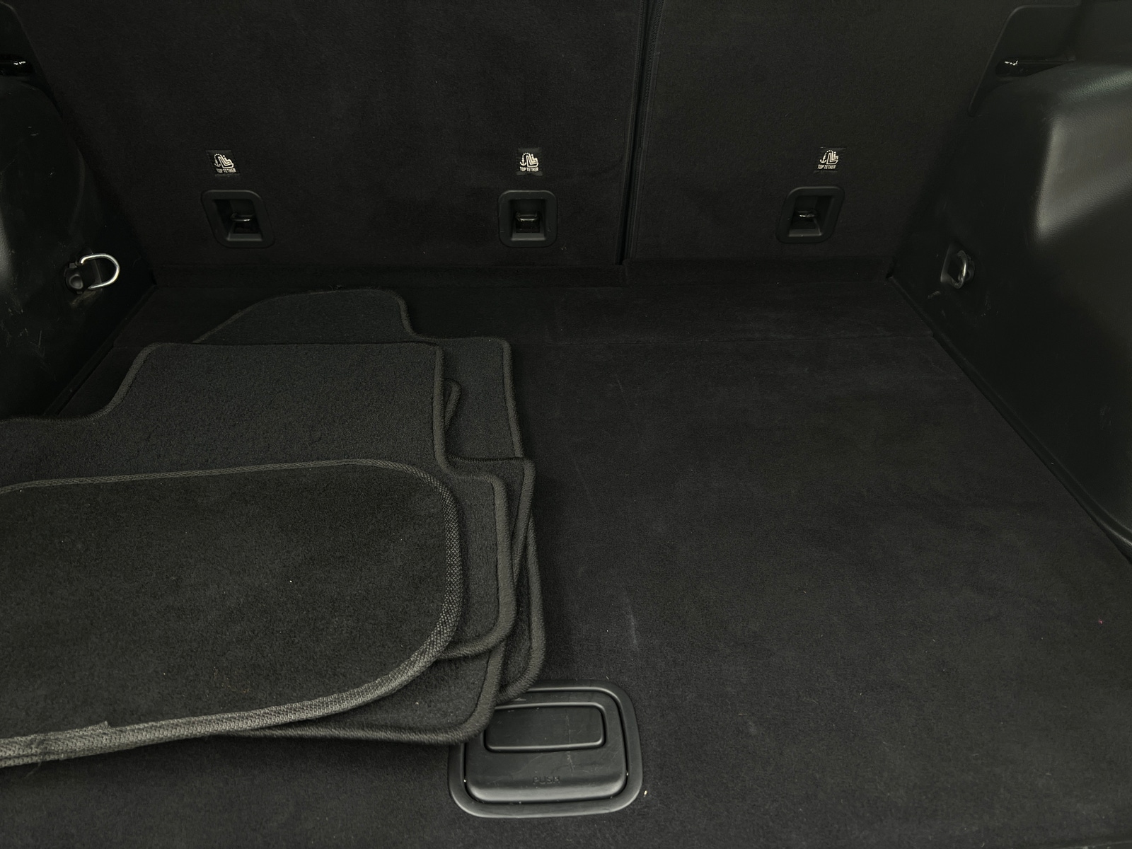 Thumbnail: 2019 Jeep Cherokee - 7