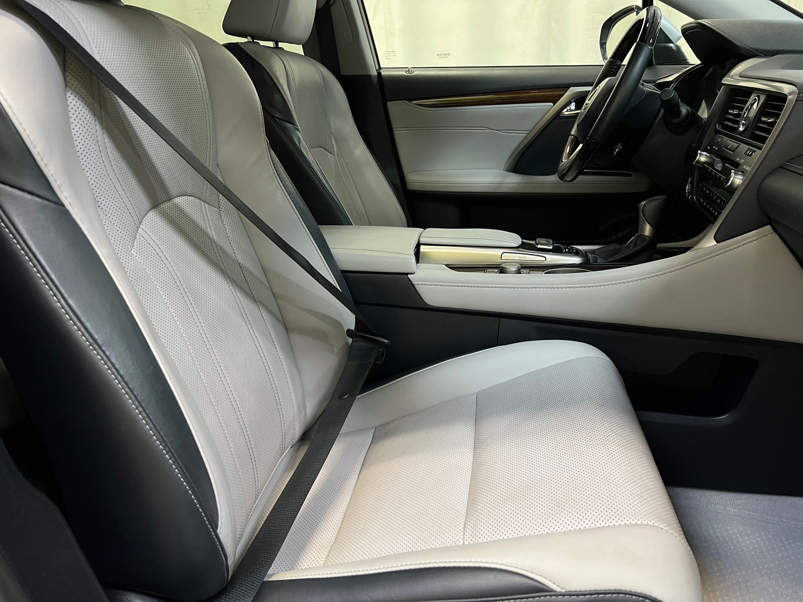 Thumbnail: 2017 Lexus RX - 2