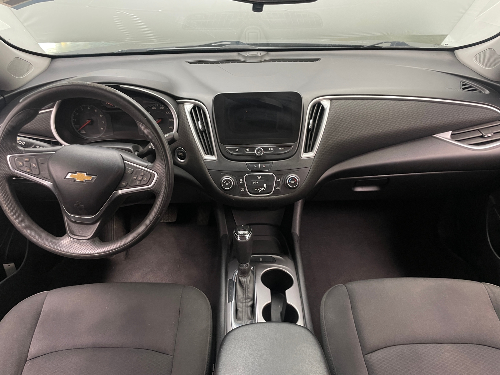 Thumbnail: 2020 Chevrolet Malibu - 3