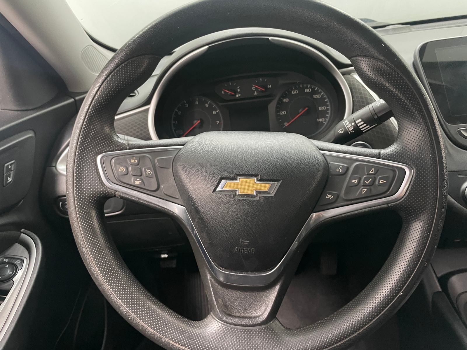 Thumbnail: 2020 Chevrolet Malibu - 5