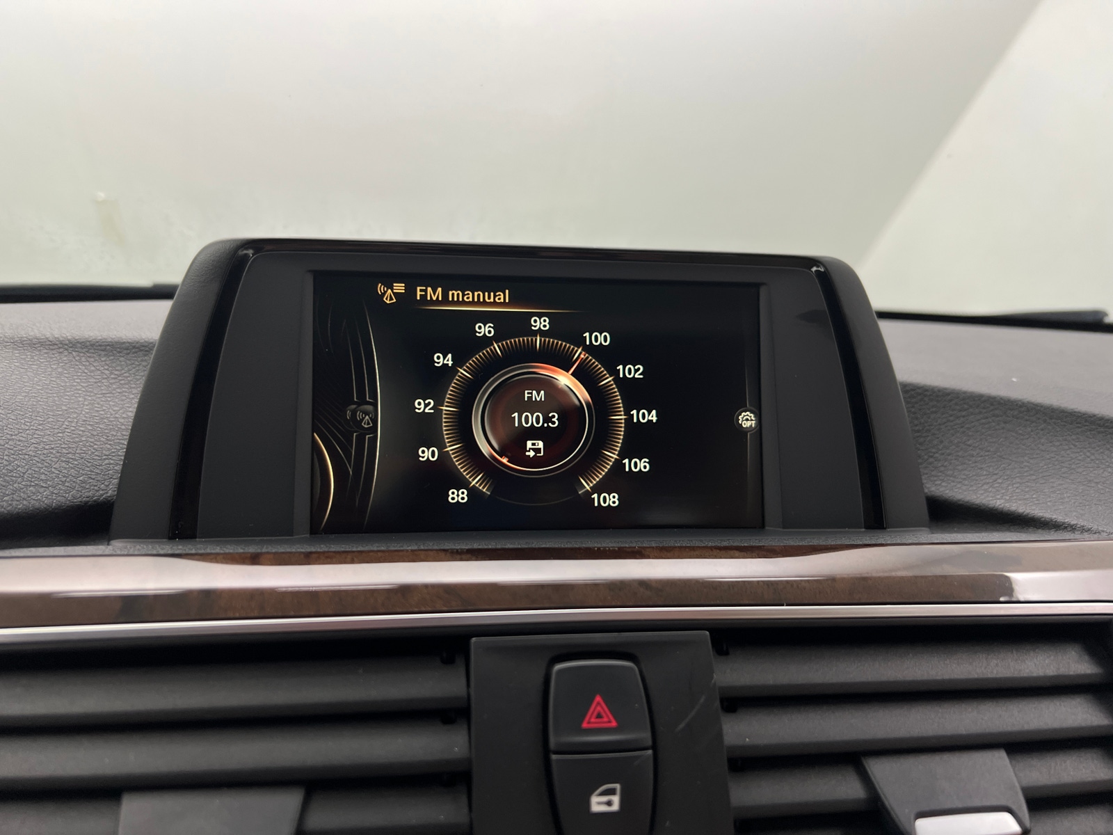 Thumbnail: 2016 BMW 3 Series - 4