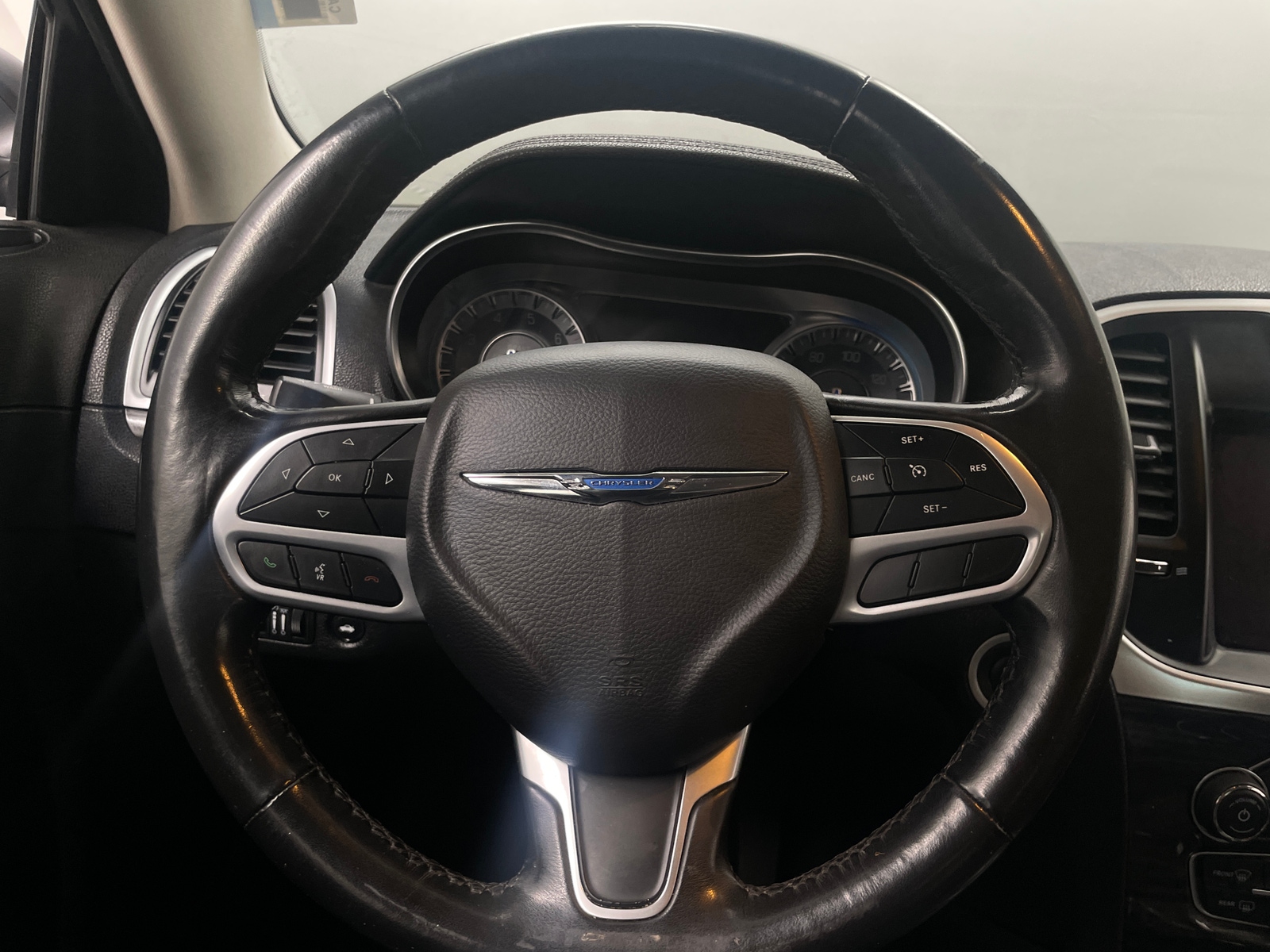 Thumbnail: 2020 Chrysler 300 - 5