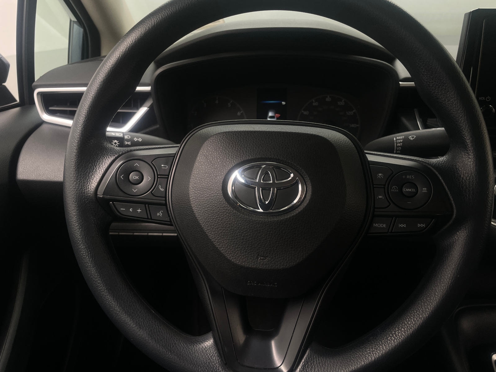 Thumbnail: 2023 Toyota Corolla - 5