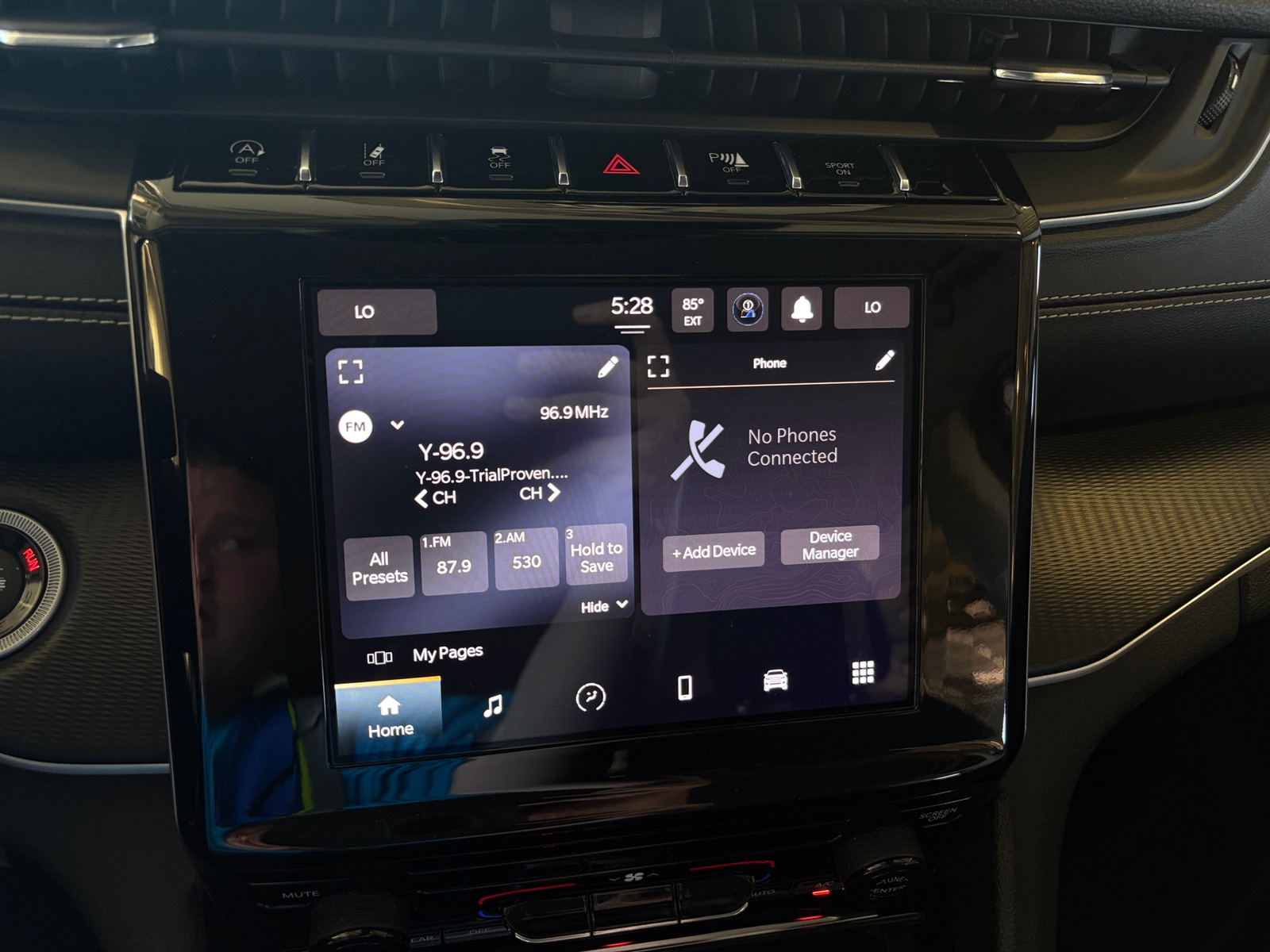 Thumbnail: 2023 Jeep Grand Cherokee L - 4