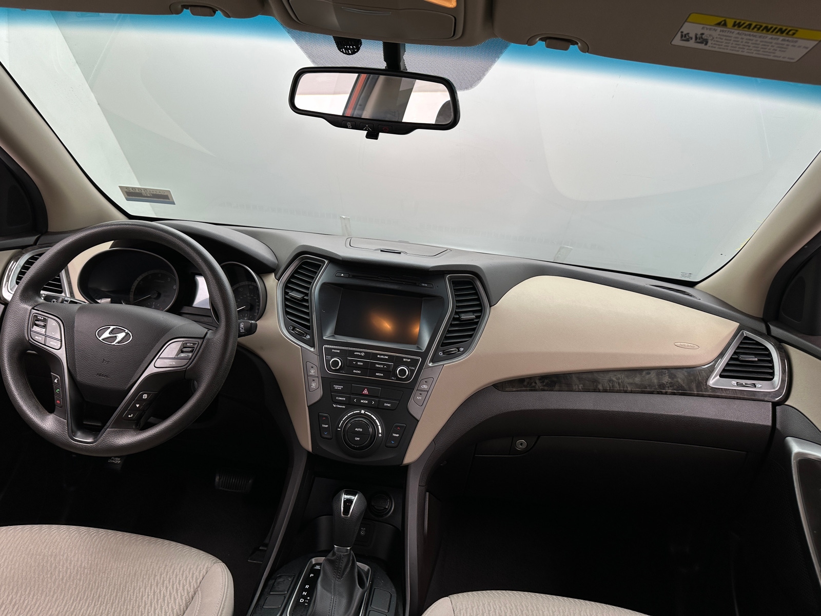 Thumbnail: 2017 Hyundai Santa Fe - 3