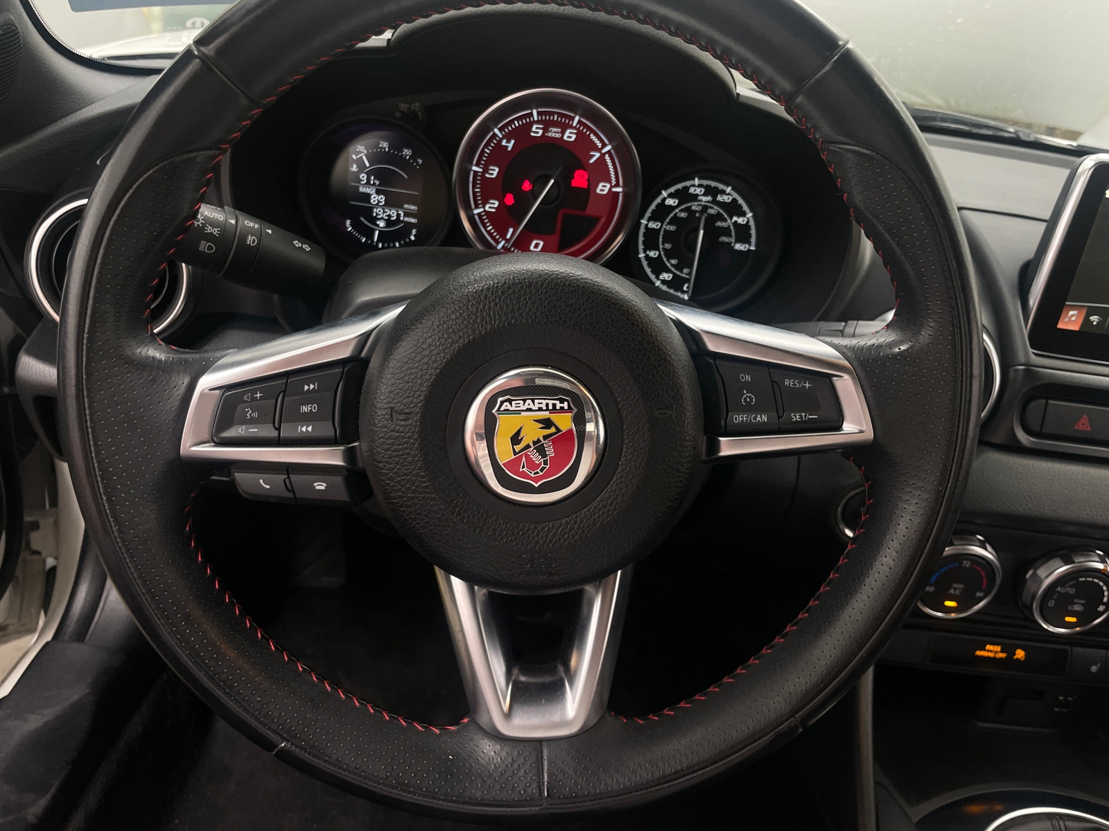 Thumbnail: 2019 Fiat 124 Spider - 4