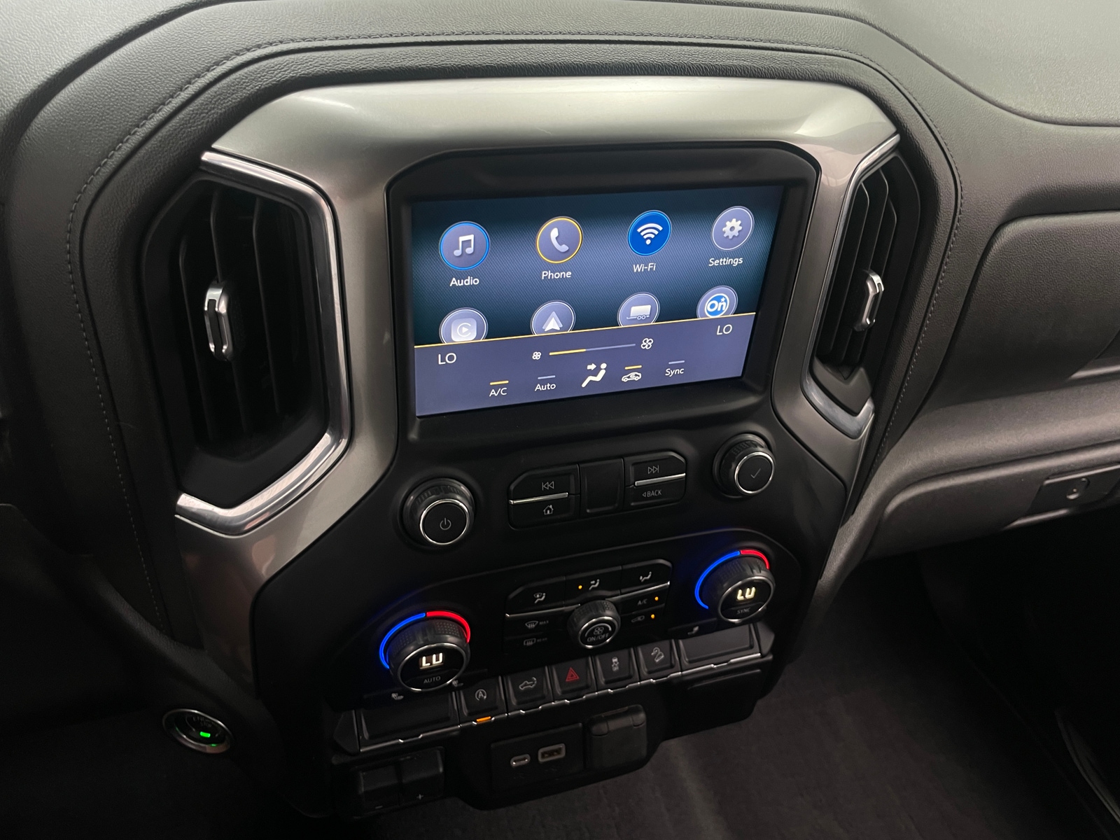 Thumbnail: 2019 Chevrolet Silverado 1500 - 4