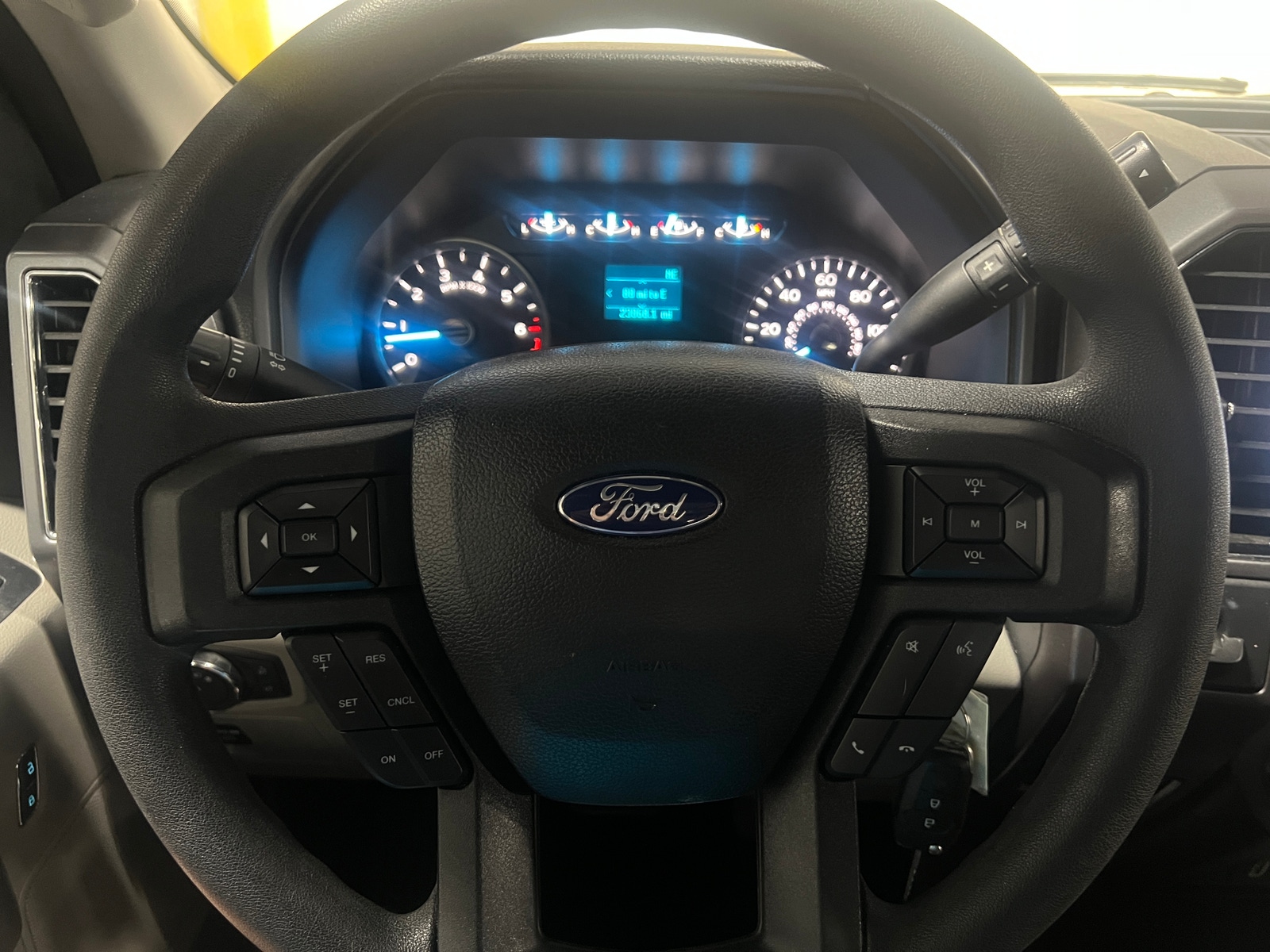 Thumbnail: 2019 Ford Econoline - 5