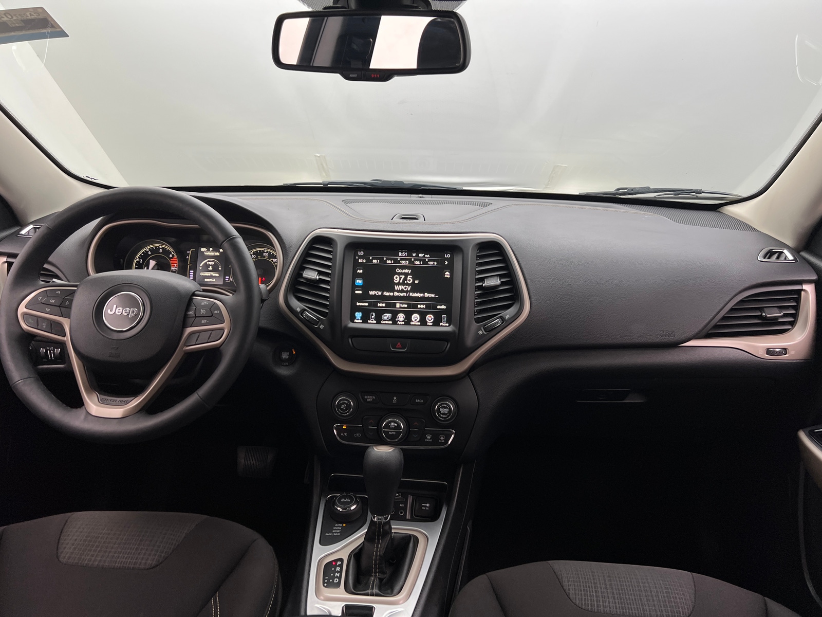 Thumbnail: 2017 Jeep Cherokee - 3