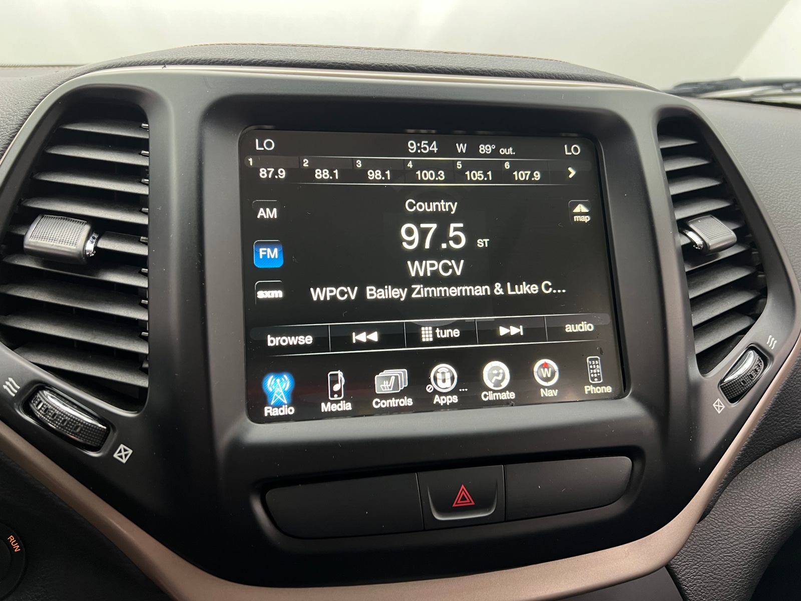 Thumbnail: 2017 Jeep Cherokee - 4