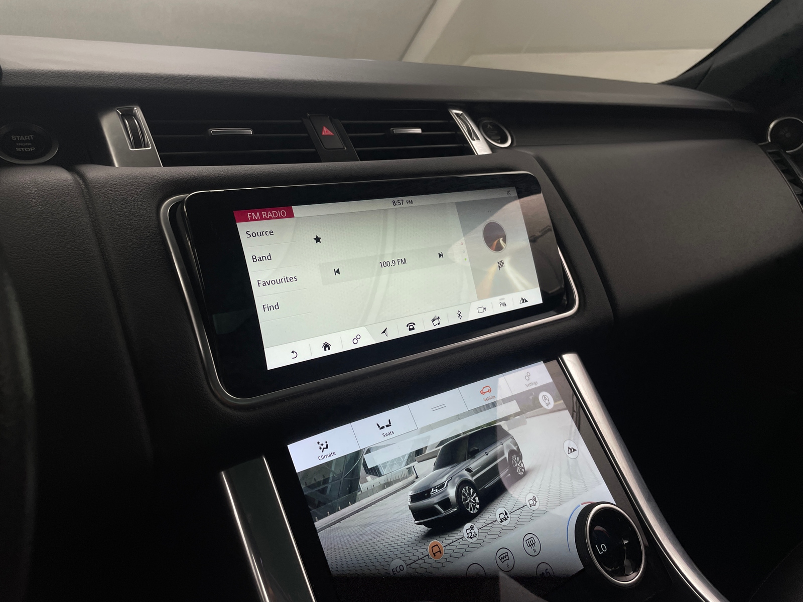 Thumbnail: 2018 Land Rover Range Rover Sport - 3