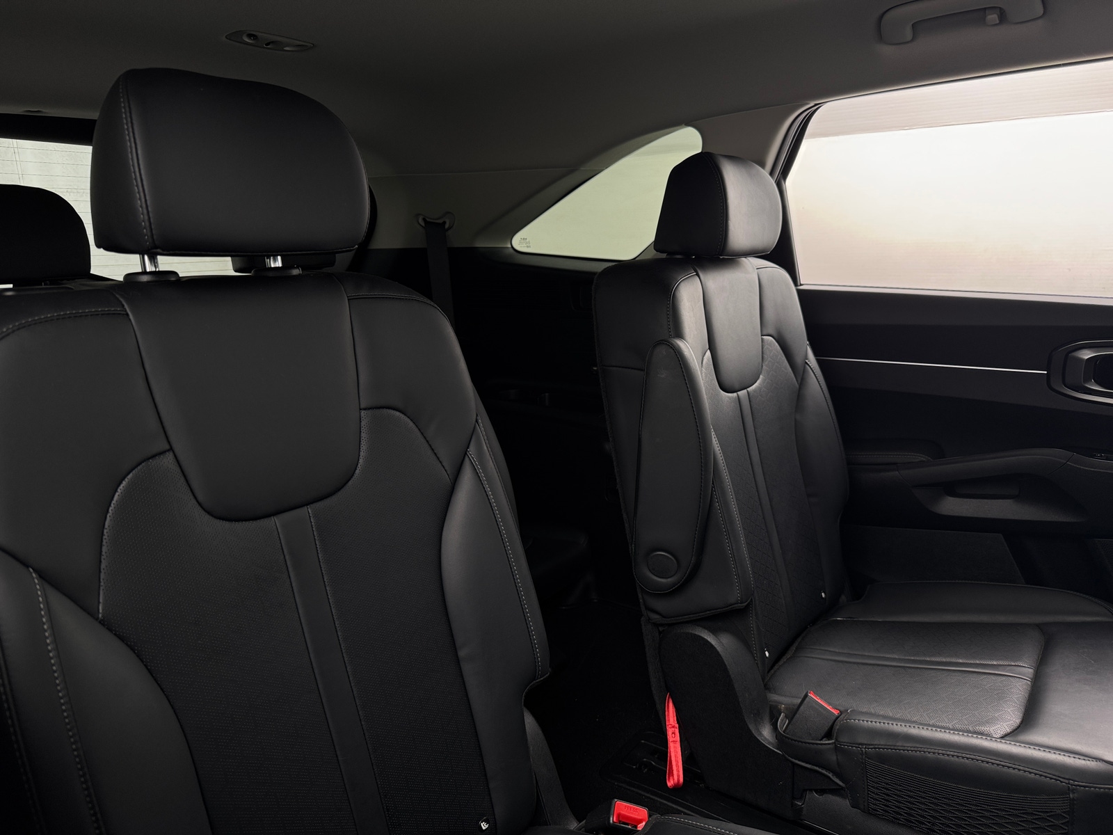 Thumbnail: 2023 Kia Sorento - 5