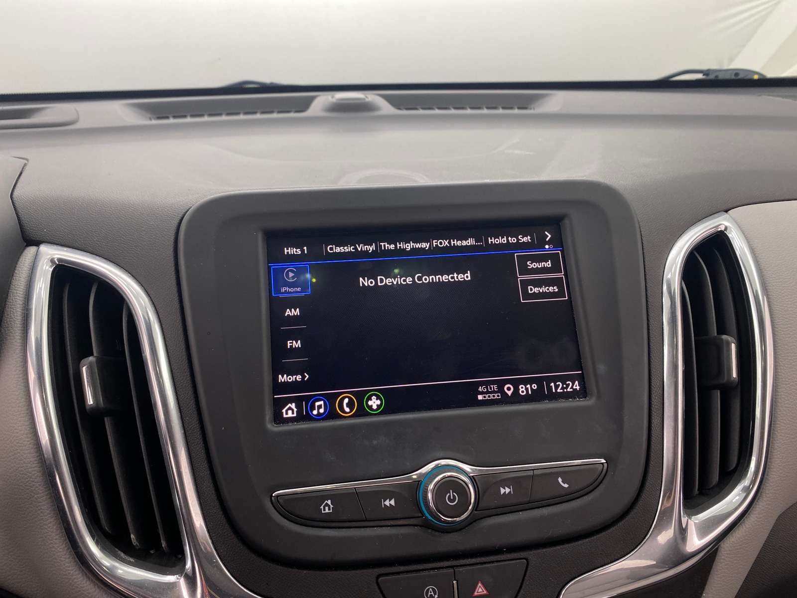 Thumbnail: 2023 Chevrolet Equinox - 4