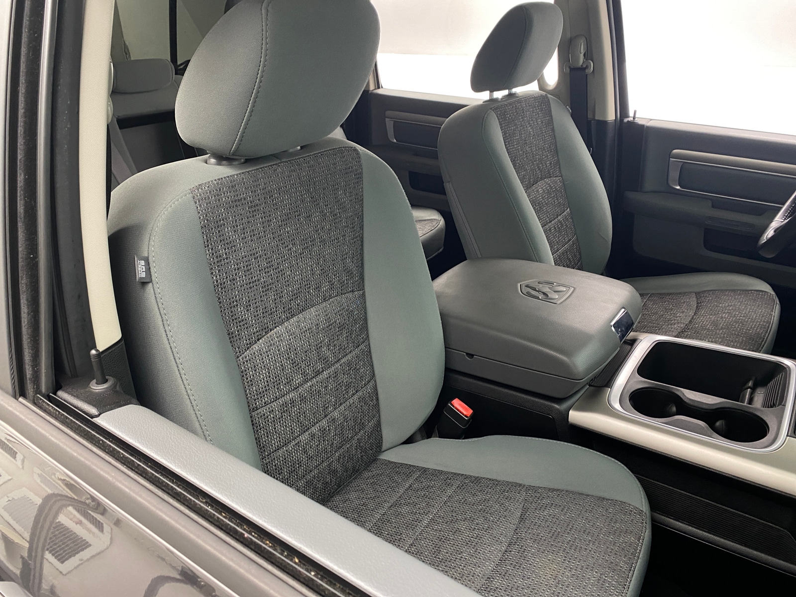 Thumbnail: 2019 RAM 1500 Classic - 2