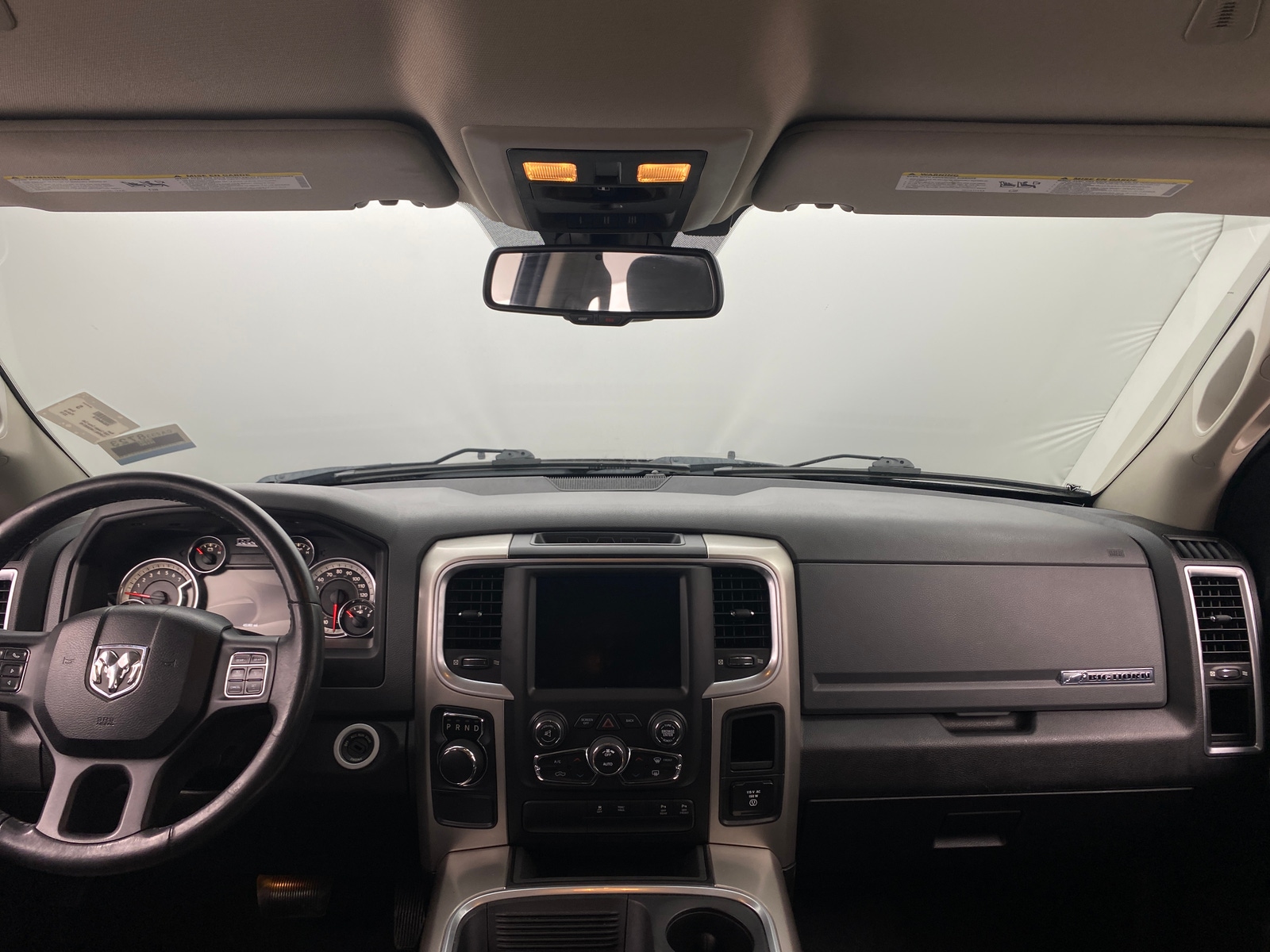 Thumbnail: 2019 RAM 1500 Classic - 3