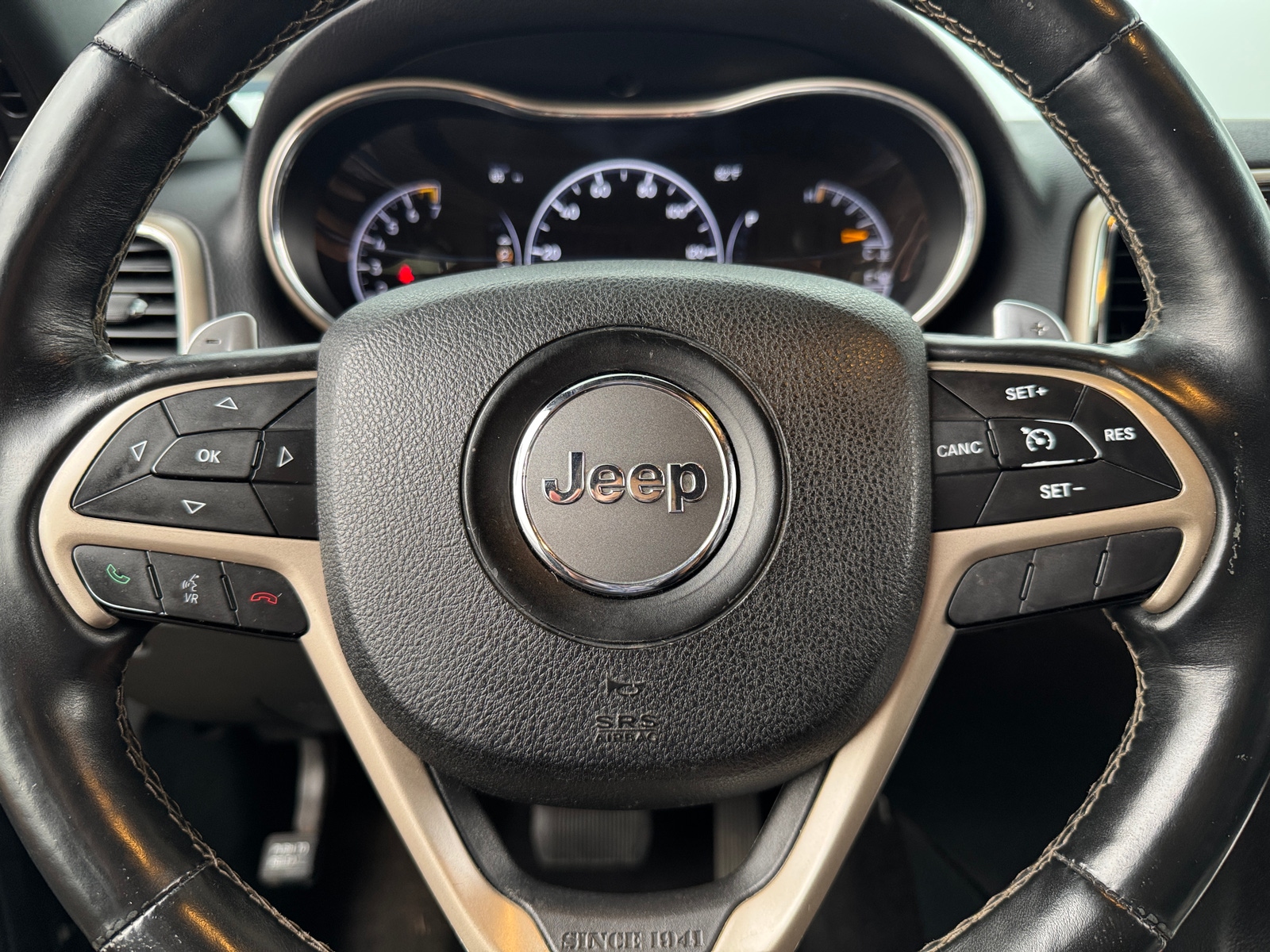 Thumbnail: 2017 Jeep Grand Cherokee - 4