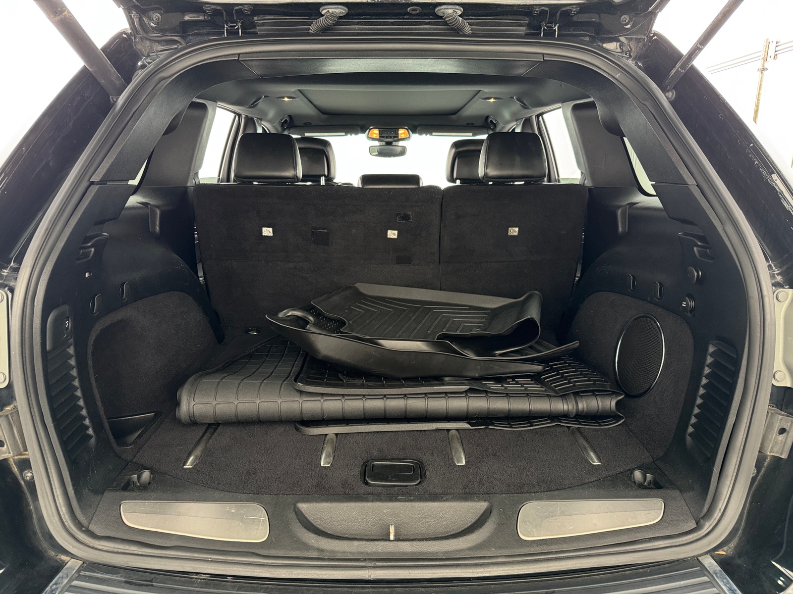 Thumbnail: 2017 Jeep Grand Cherokee - 6
