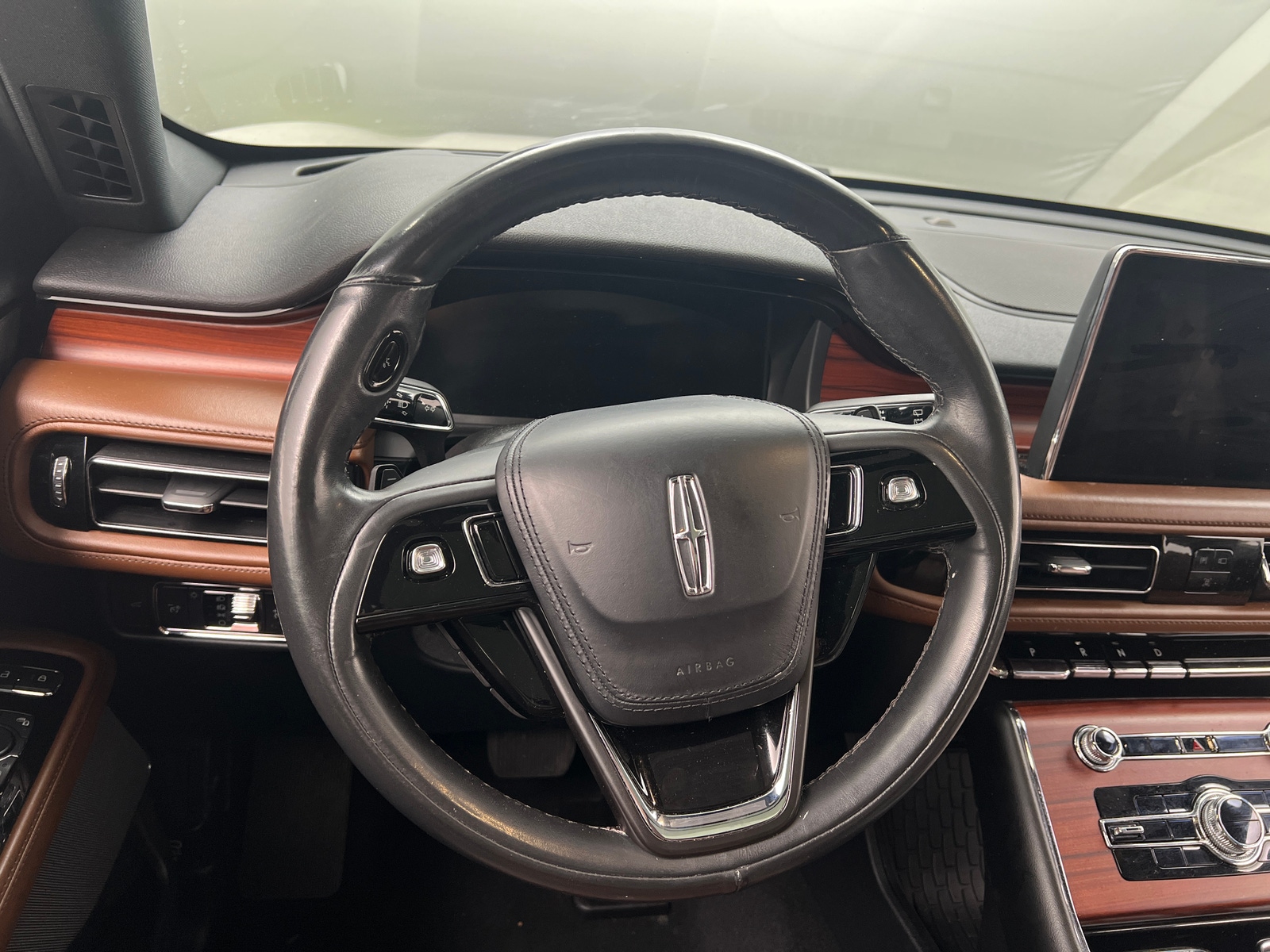 Thumbnail: 2022 Lincoln Aviator - 4