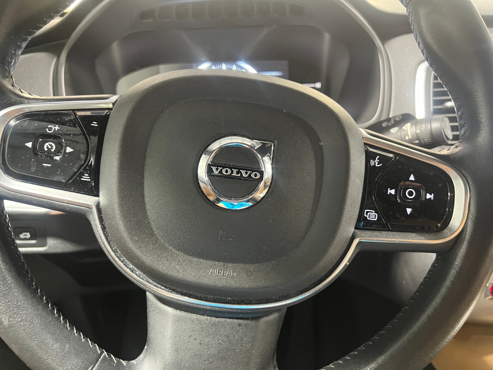 Thumbnail: 2017 Volvo XC90 - 4