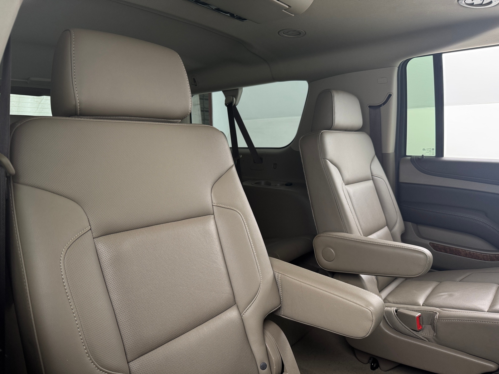 Thumbnail: 2019 Chevrolet Suburban - 5