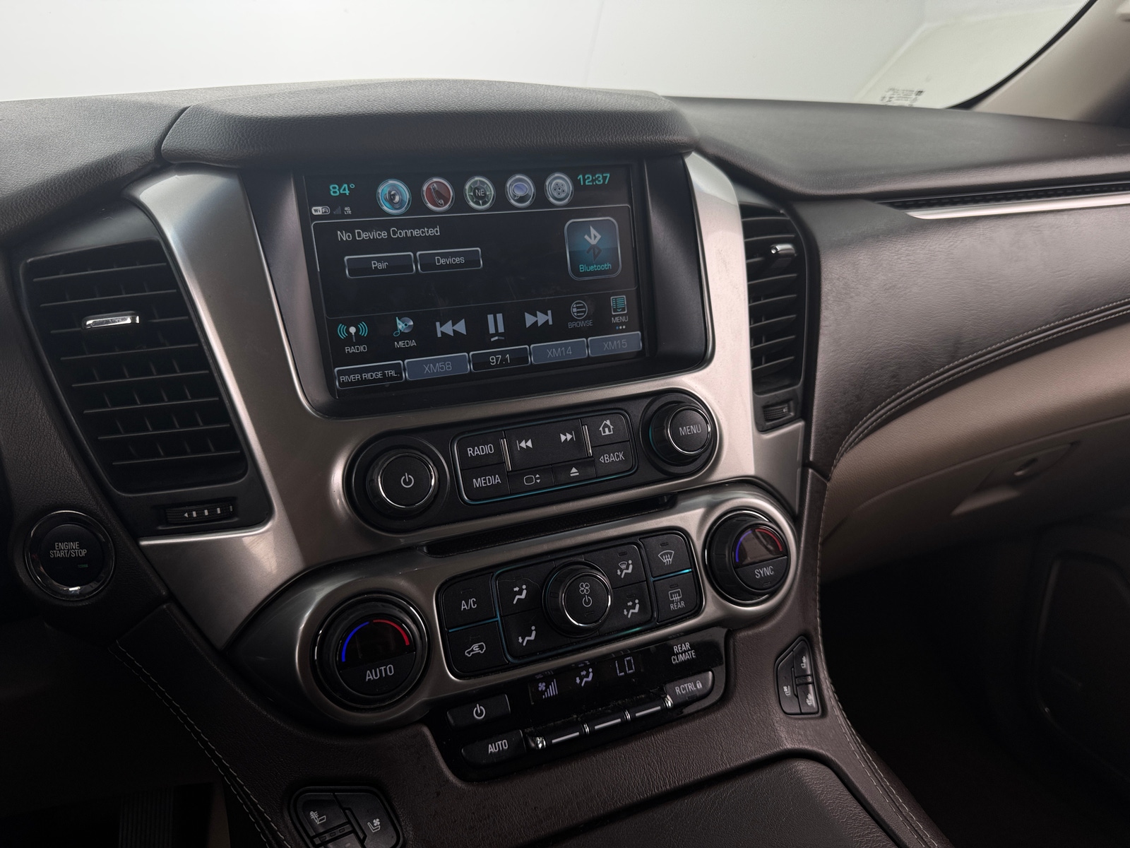 Thumbnail: 2019 Chevrolet Suburban - 3