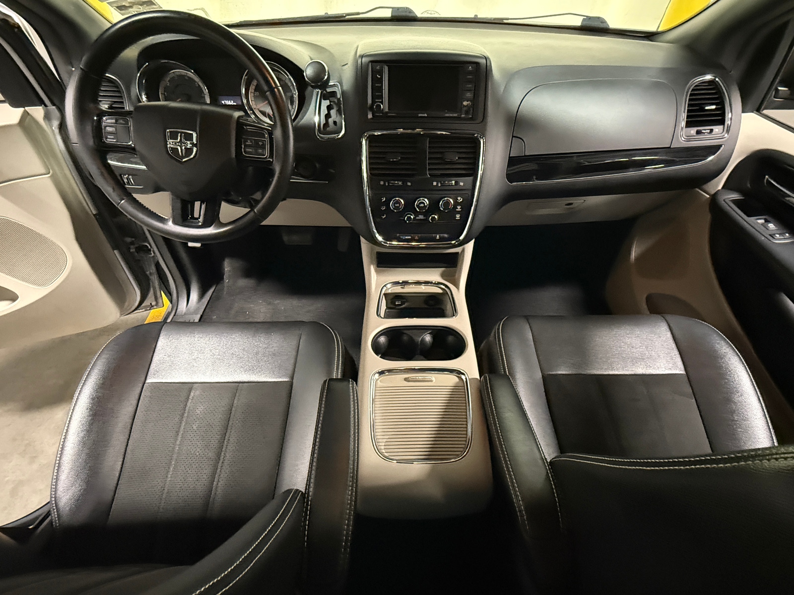 Thumbnail: 2019 Dodge Grand Caravan - 2