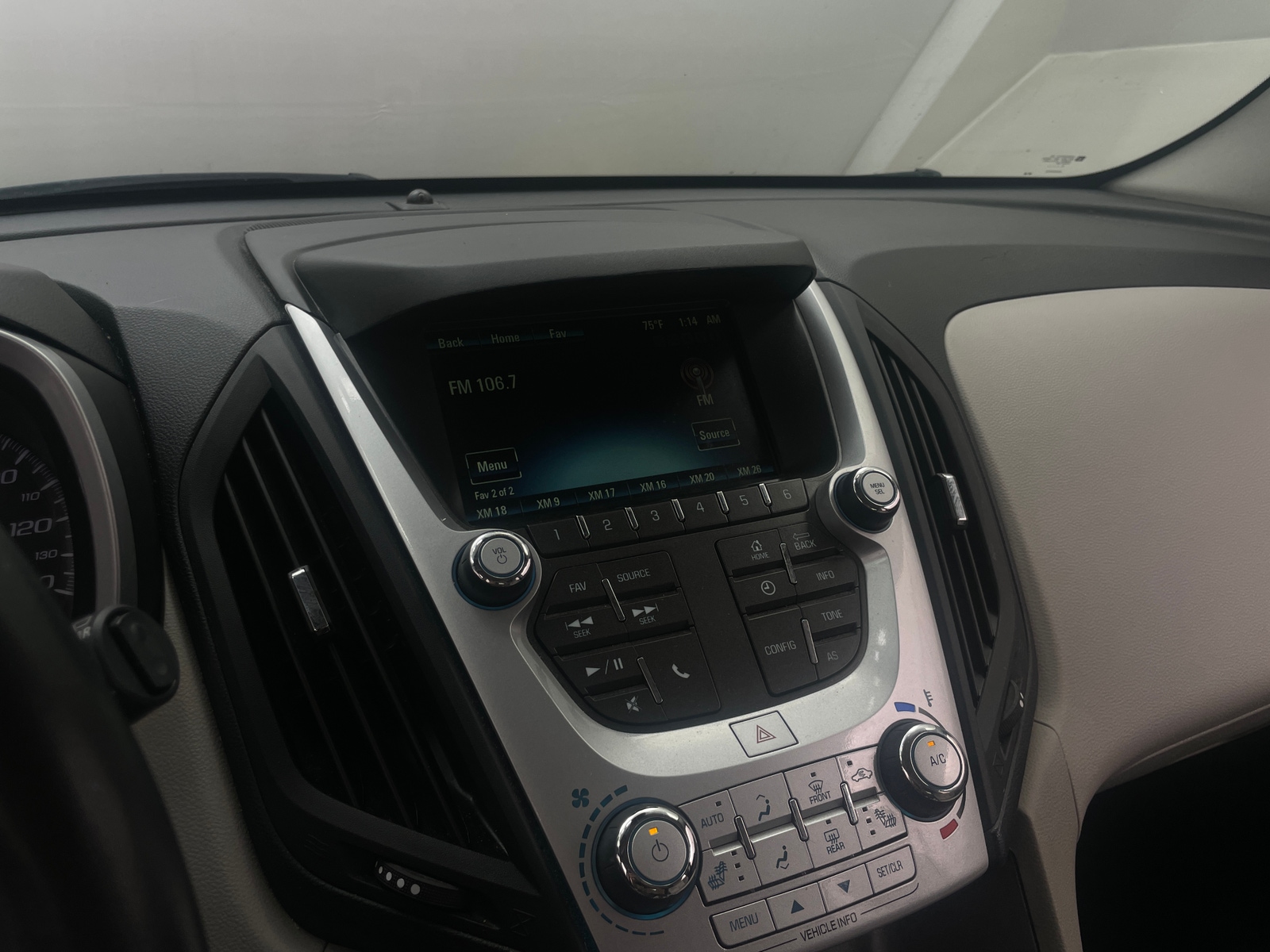 Thumbnail: 2016 Chevrolet Equinox - 3