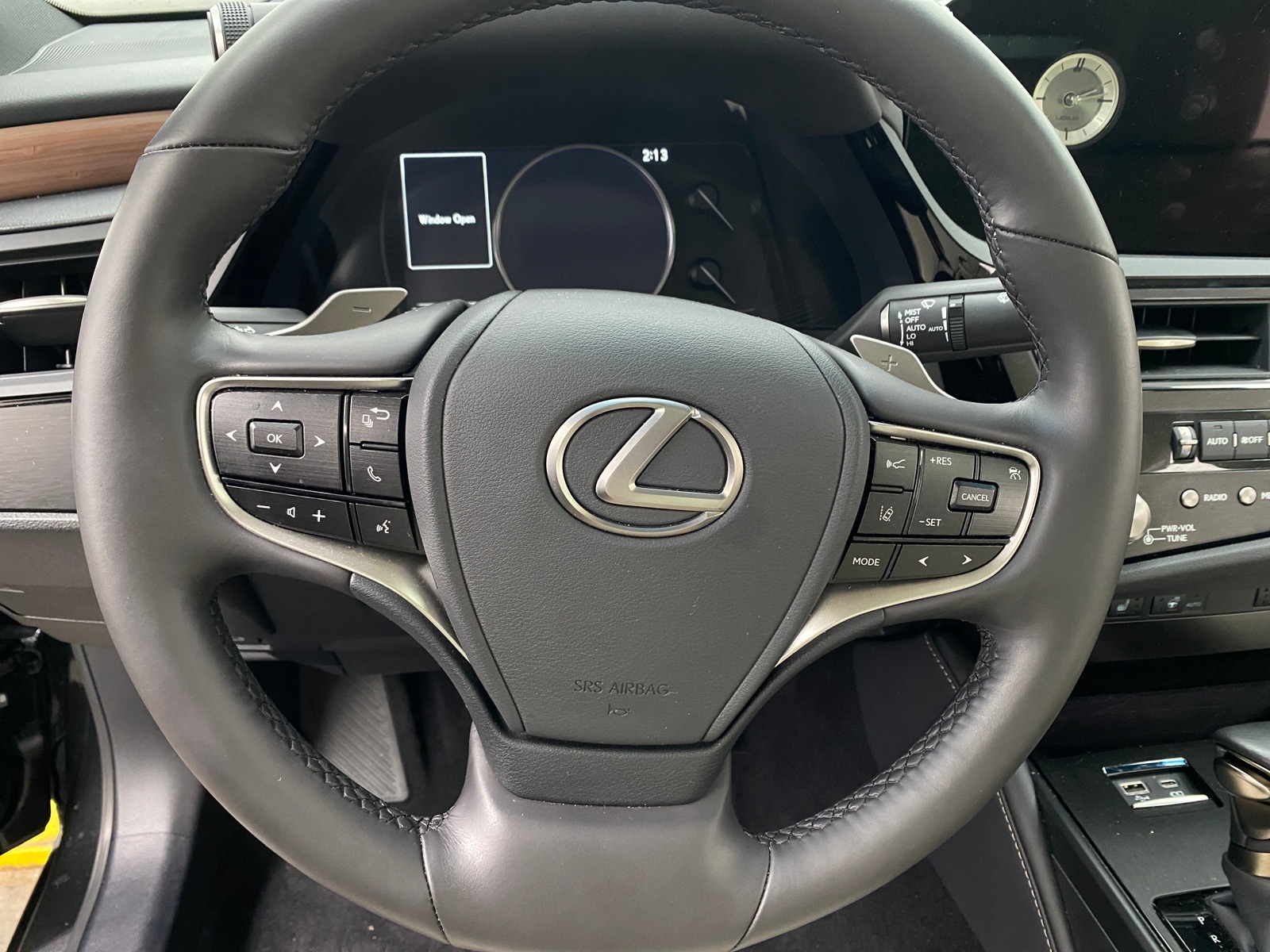 Thumbnail: 2024 Lexus ES - 4