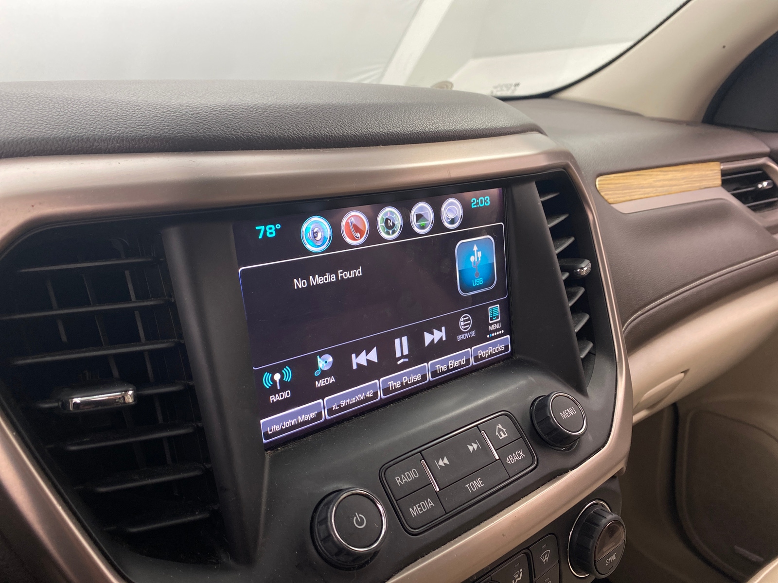 Thumbnail: 2018 GMC Acadia - 3
