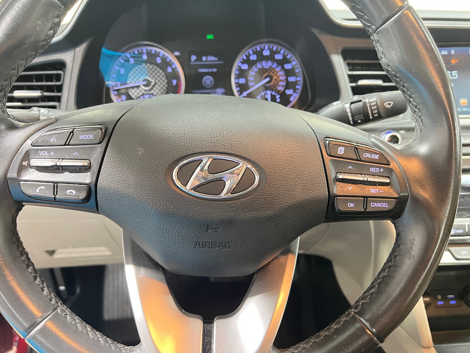 Thumbnail: 2019 Hyundai Elantra - 5