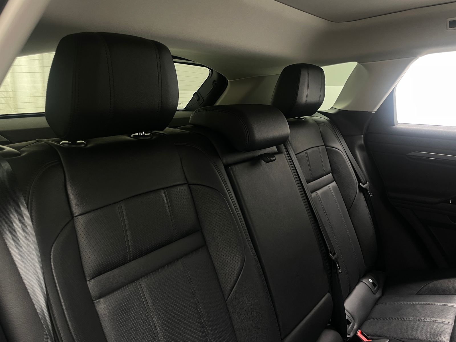 Thumbnail: 2020 Land Rover Range Rover Evoque - 6