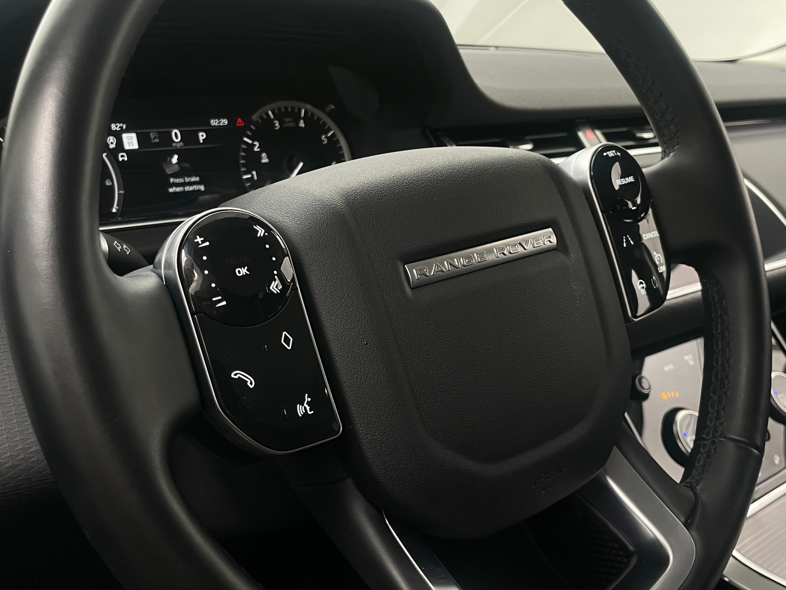 Thumbnail: 2020 Land Rover Range Rover Evoque - 5