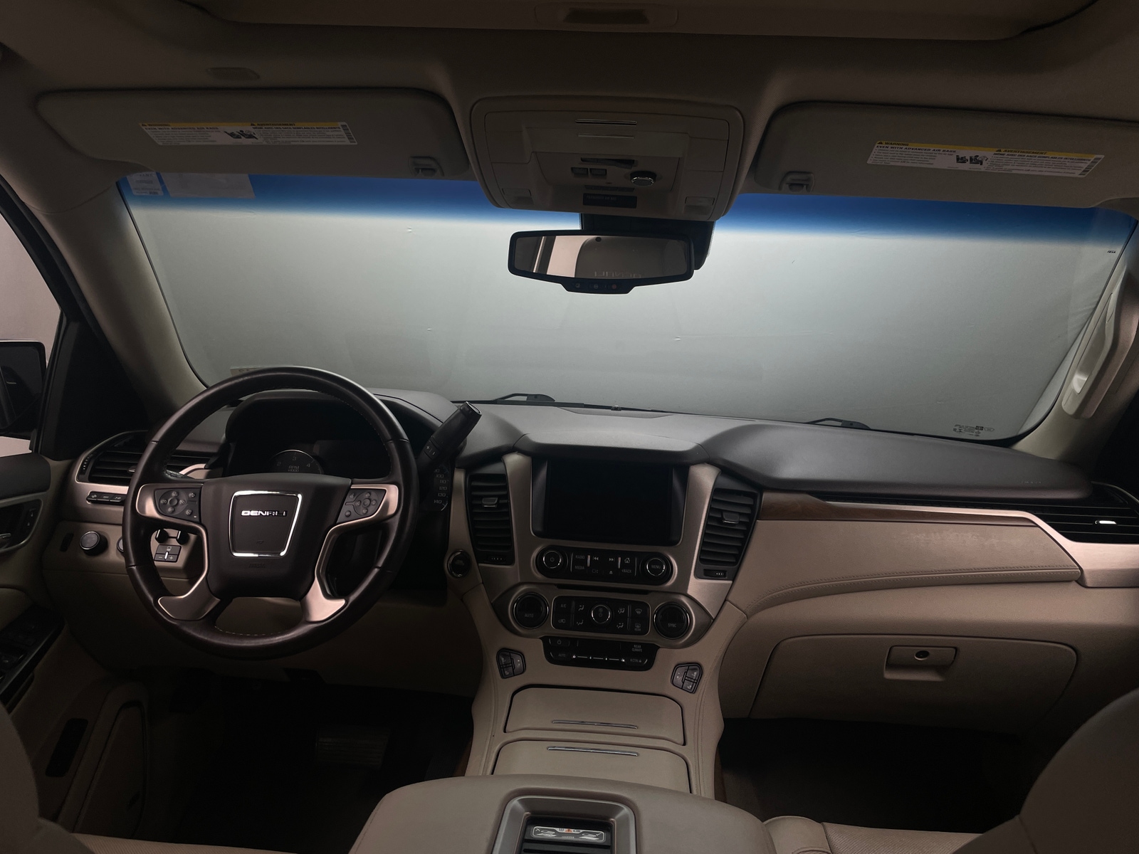 Thumbnail: 2020 GMC Yukon XL - 3