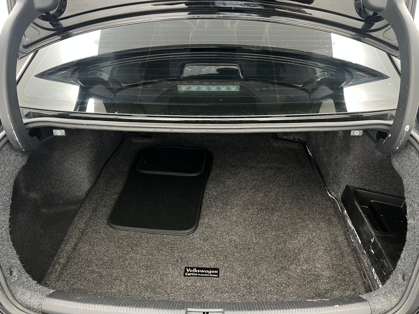 Thumbnail: 2015 Volkswagen Passat - 6