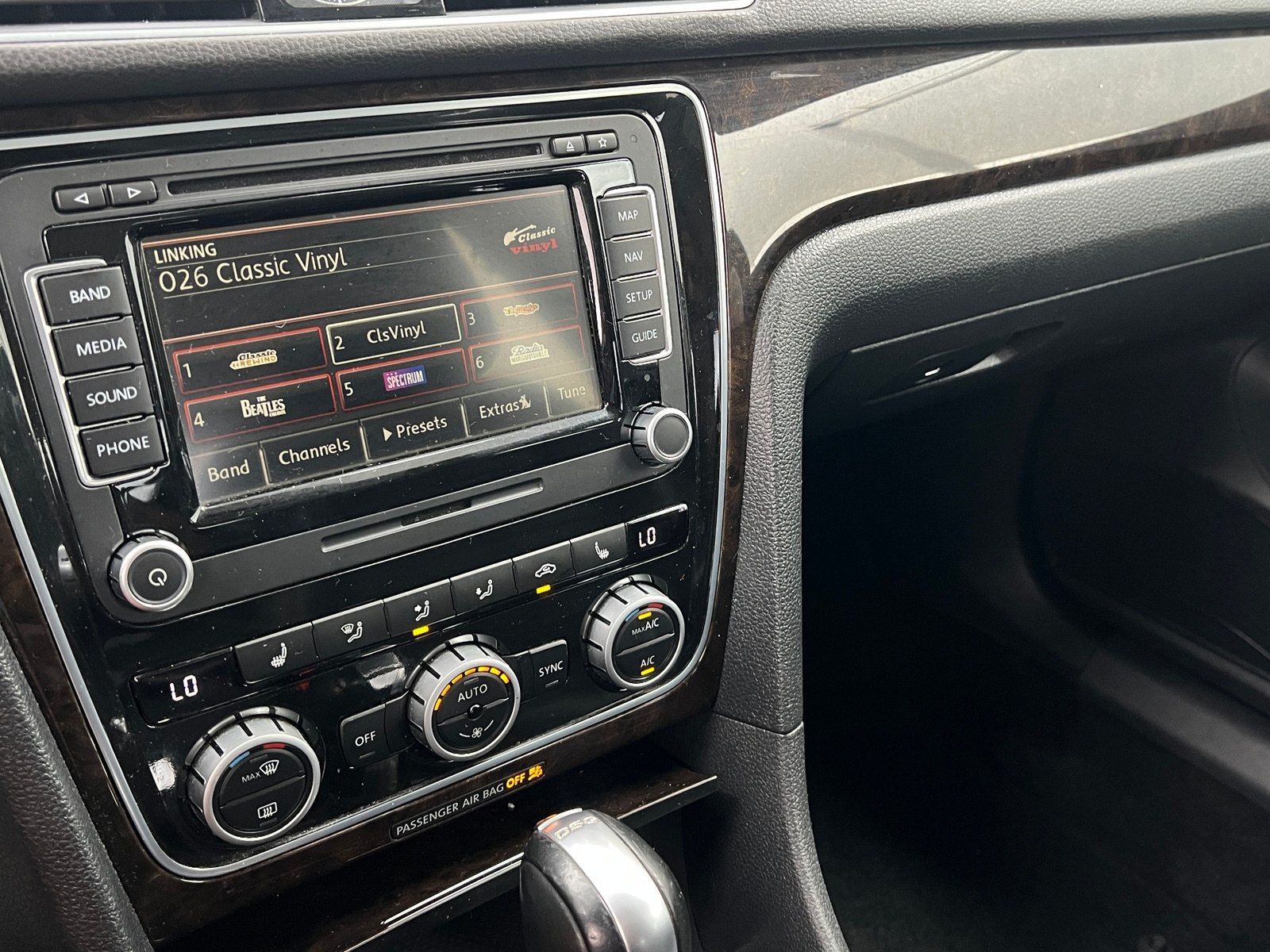 Thumbnail: 2015 Volkswagen Passat - 3