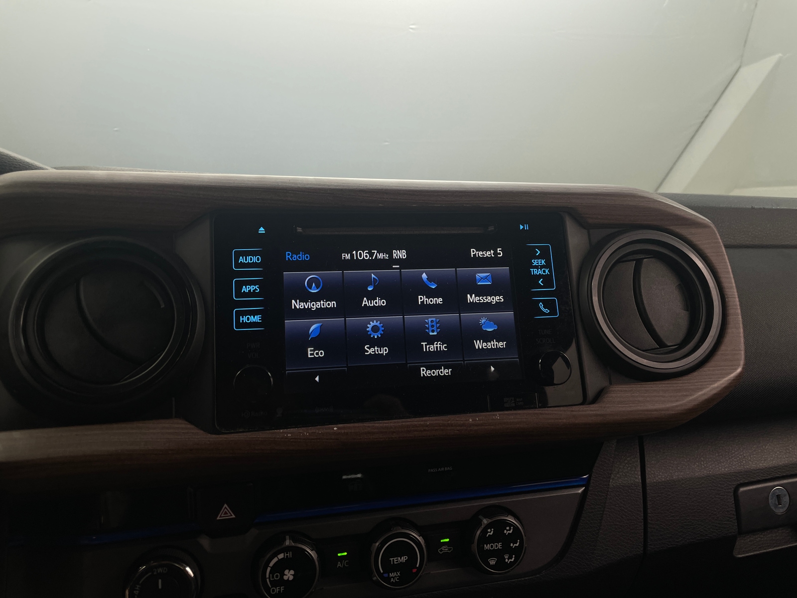 Thumbnail: 2018 Toyota Tacoma - 4