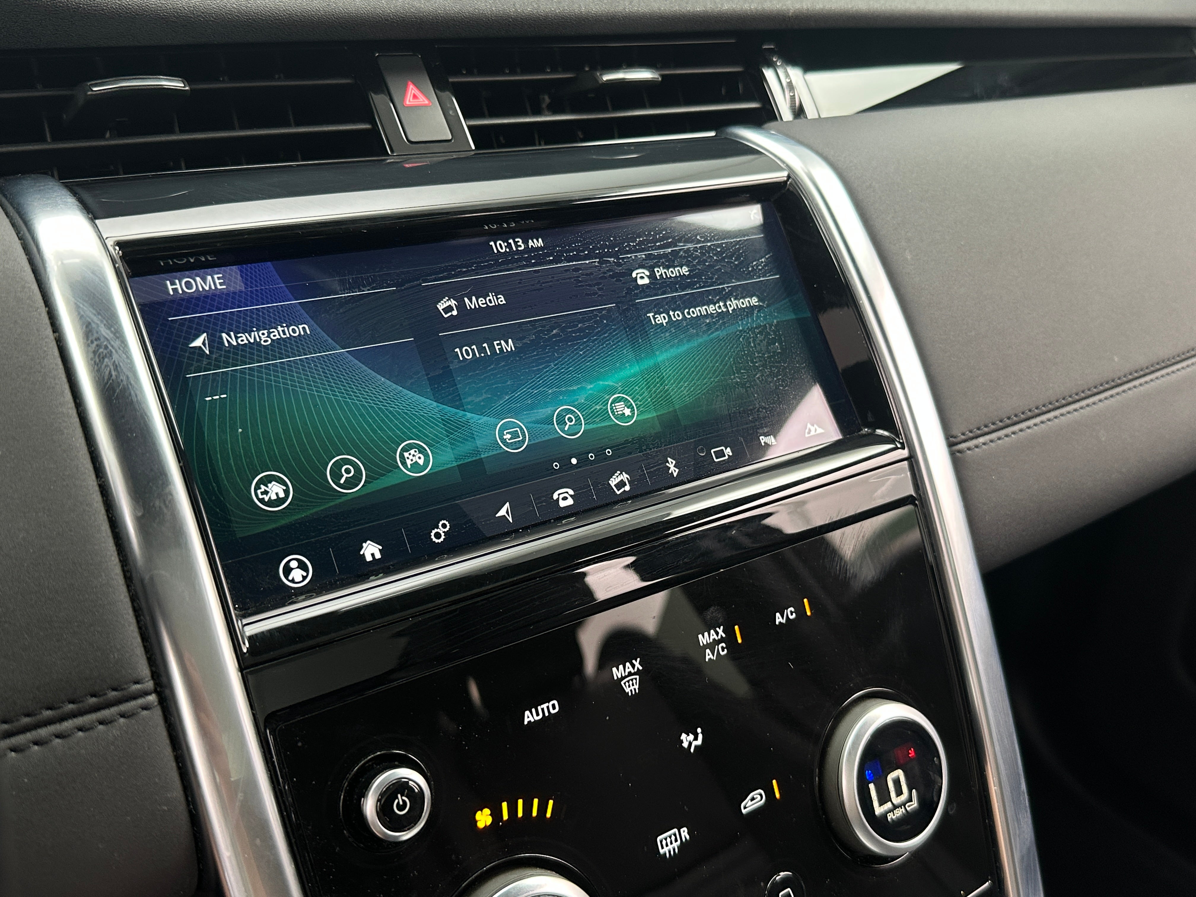 Thumbnail: 2020 Land Rover Discovery Sport - 3