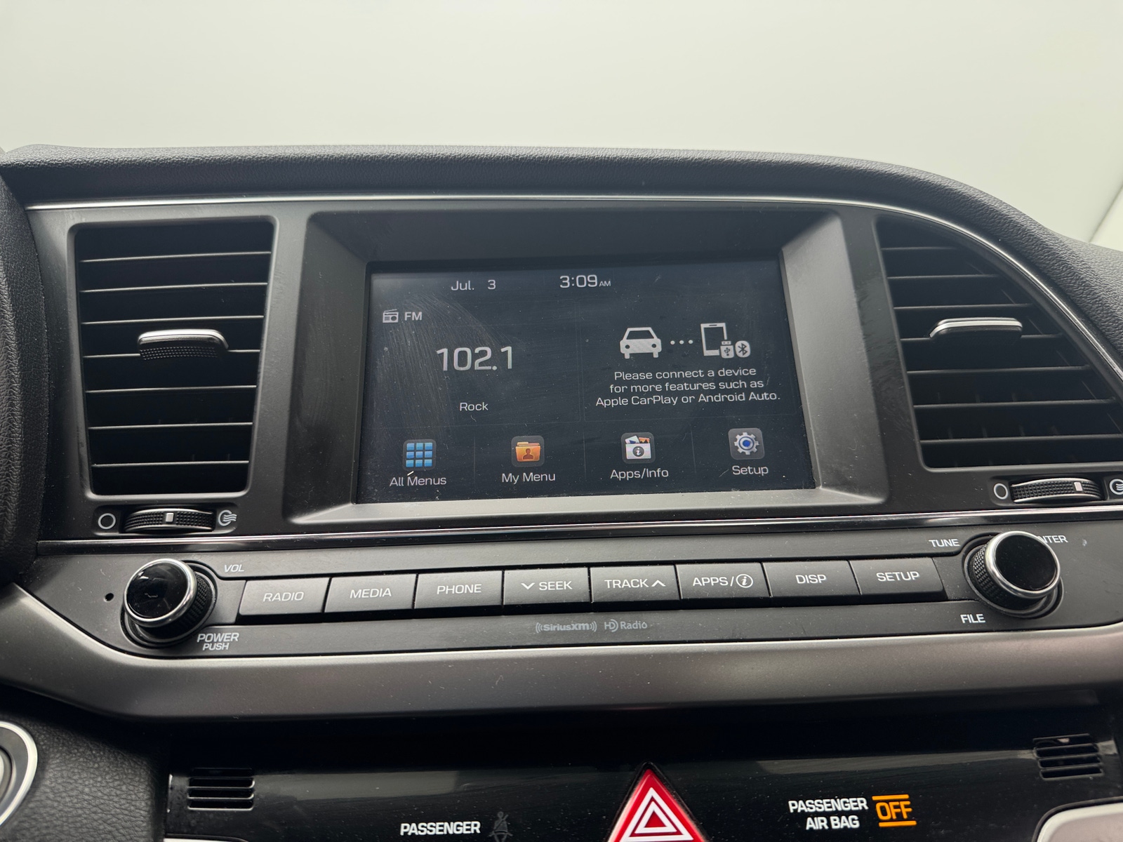Thumbnail: 2017 Hyundai Elantra - 4