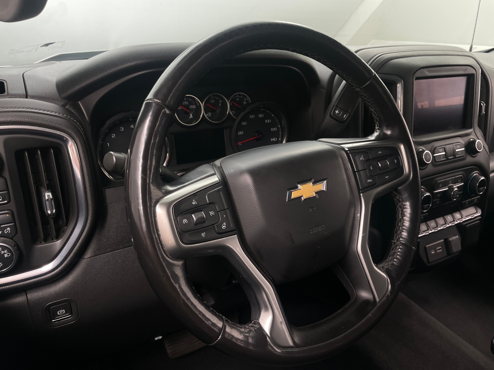 Thumbnail: 2020 Chevrolet Silverado 1500 - 5