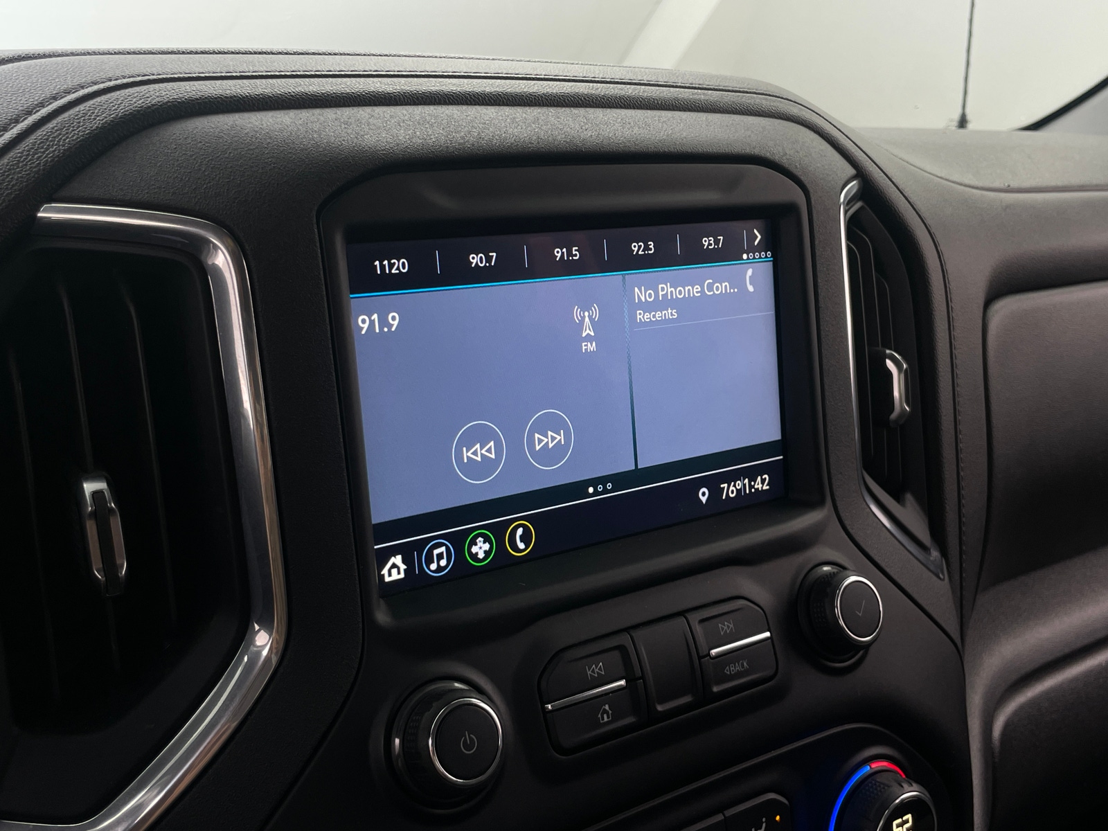 Thumbnail: 2020 Chevrolet Silverado 1500 - 4