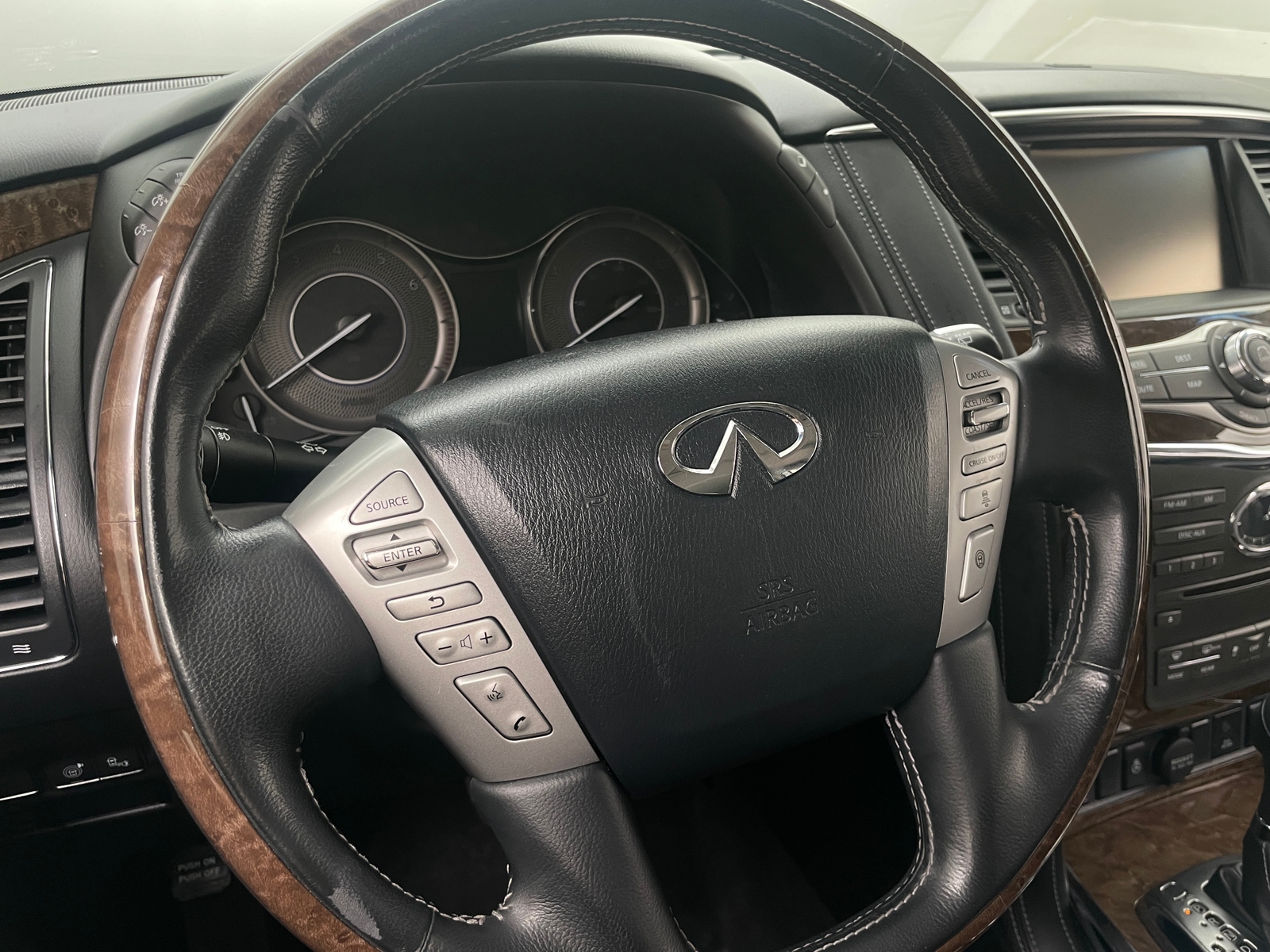 Thumbnail: 2017 INFINITI QX80 - 4