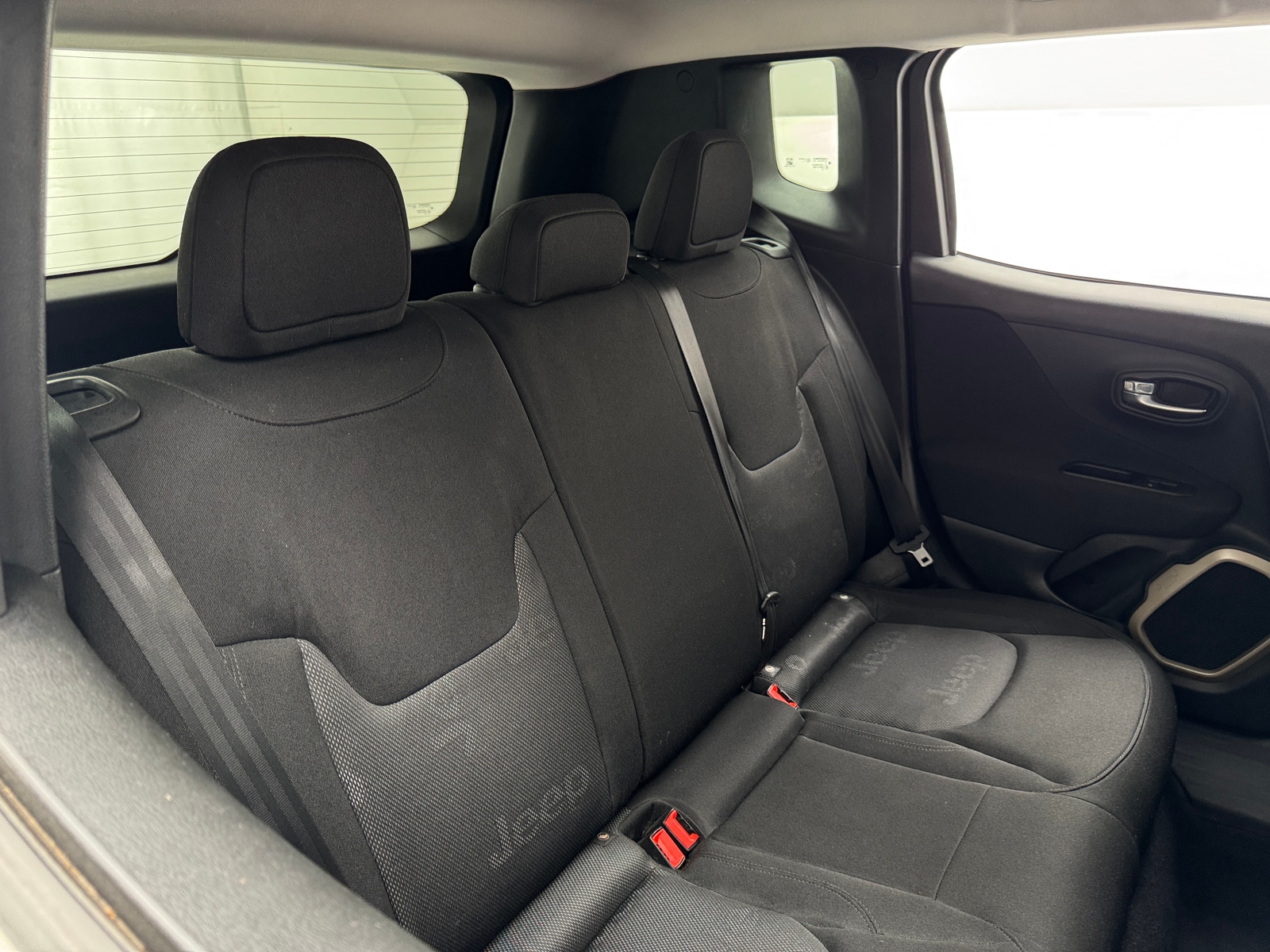 Thumbnail: 2017 Jeep Renegade - 6