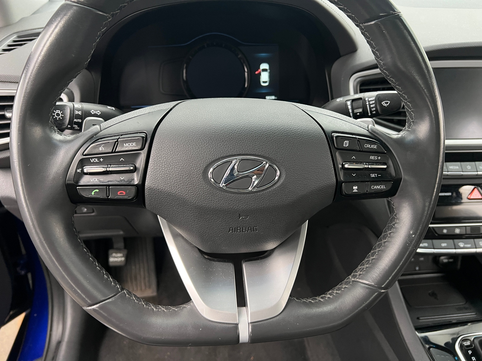 Thumbnail: 2019 Hyundai Ioniq - 4