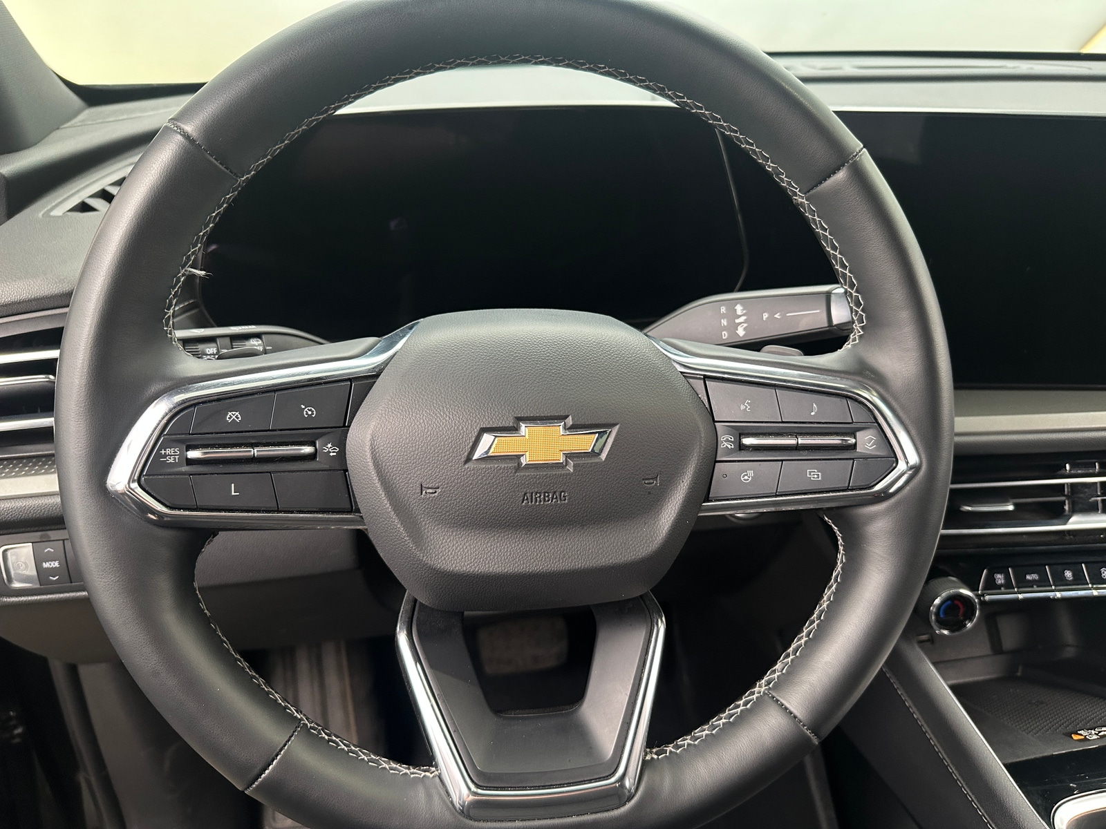 Thumbnail: 2024 Chevrolet Traverse - 5