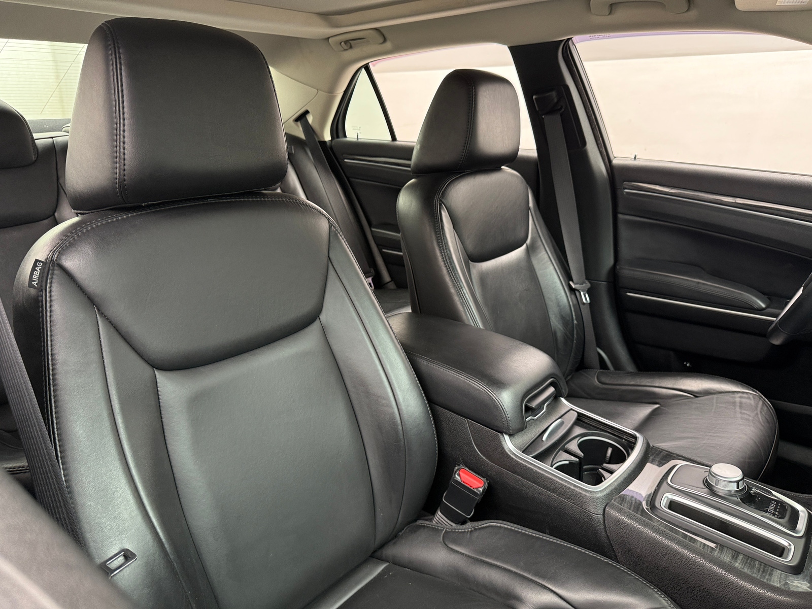 Thumbnail: 2018 Chrysler 300 - 2