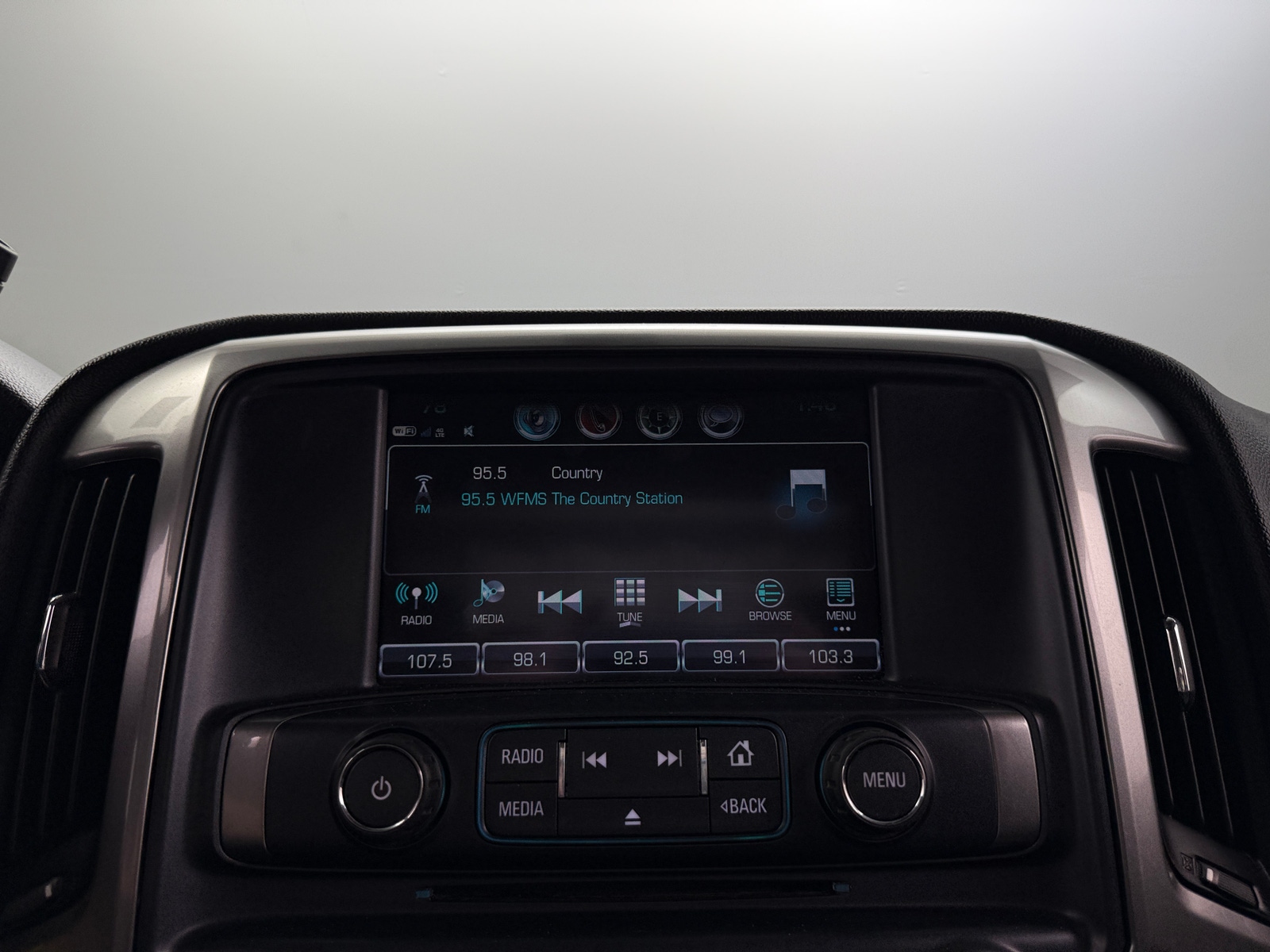 Thumbnail: 2017 Chevrolet Silverado 1500 - 4