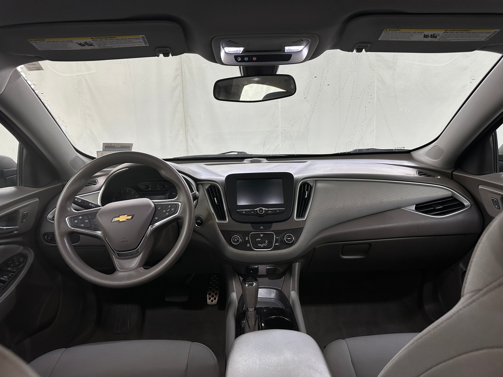 Thumbnail: 2017 Chevrolet Malibu - 3