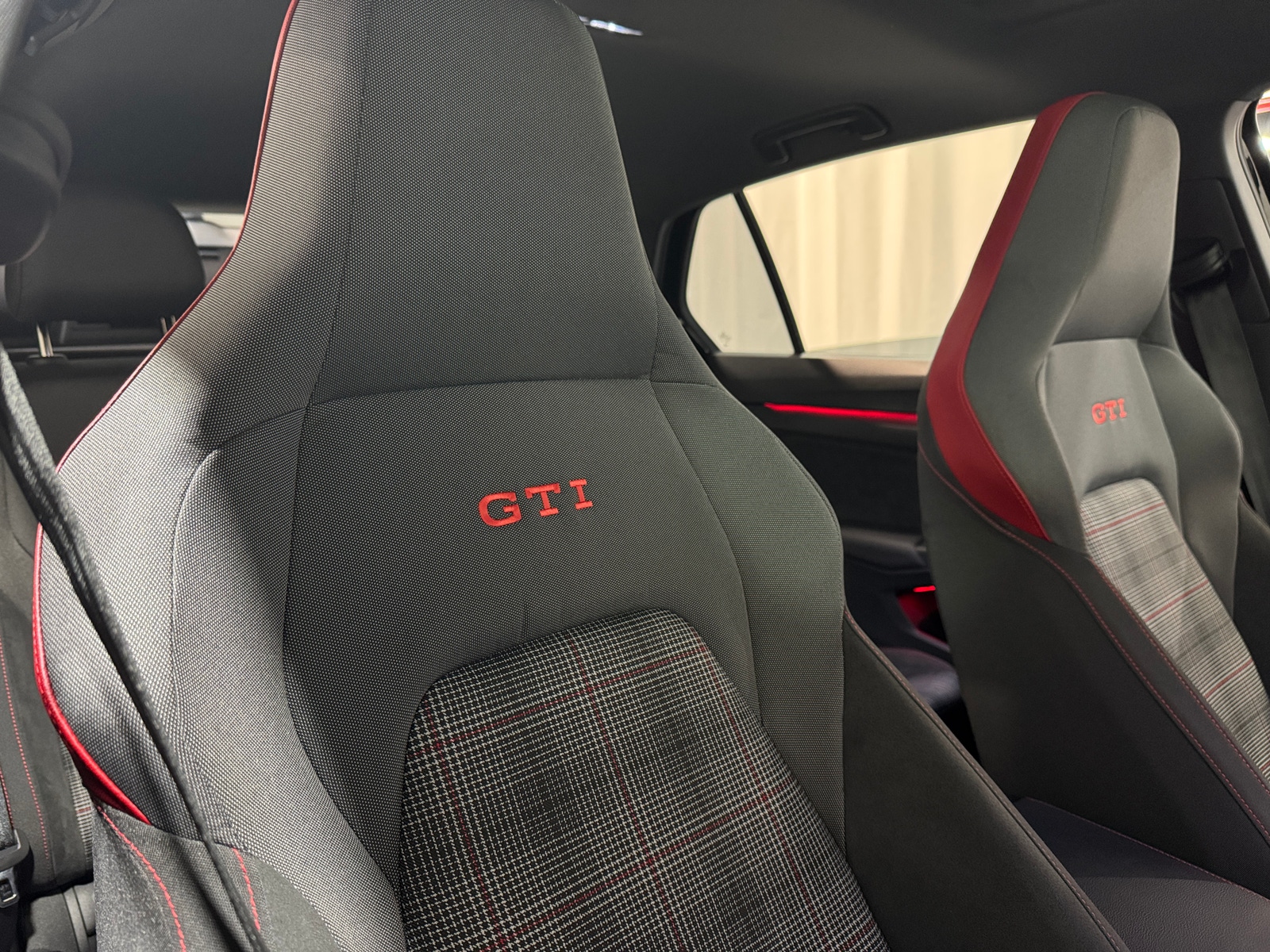 Thumbnail: 2024 Volkswagen Golf - 2