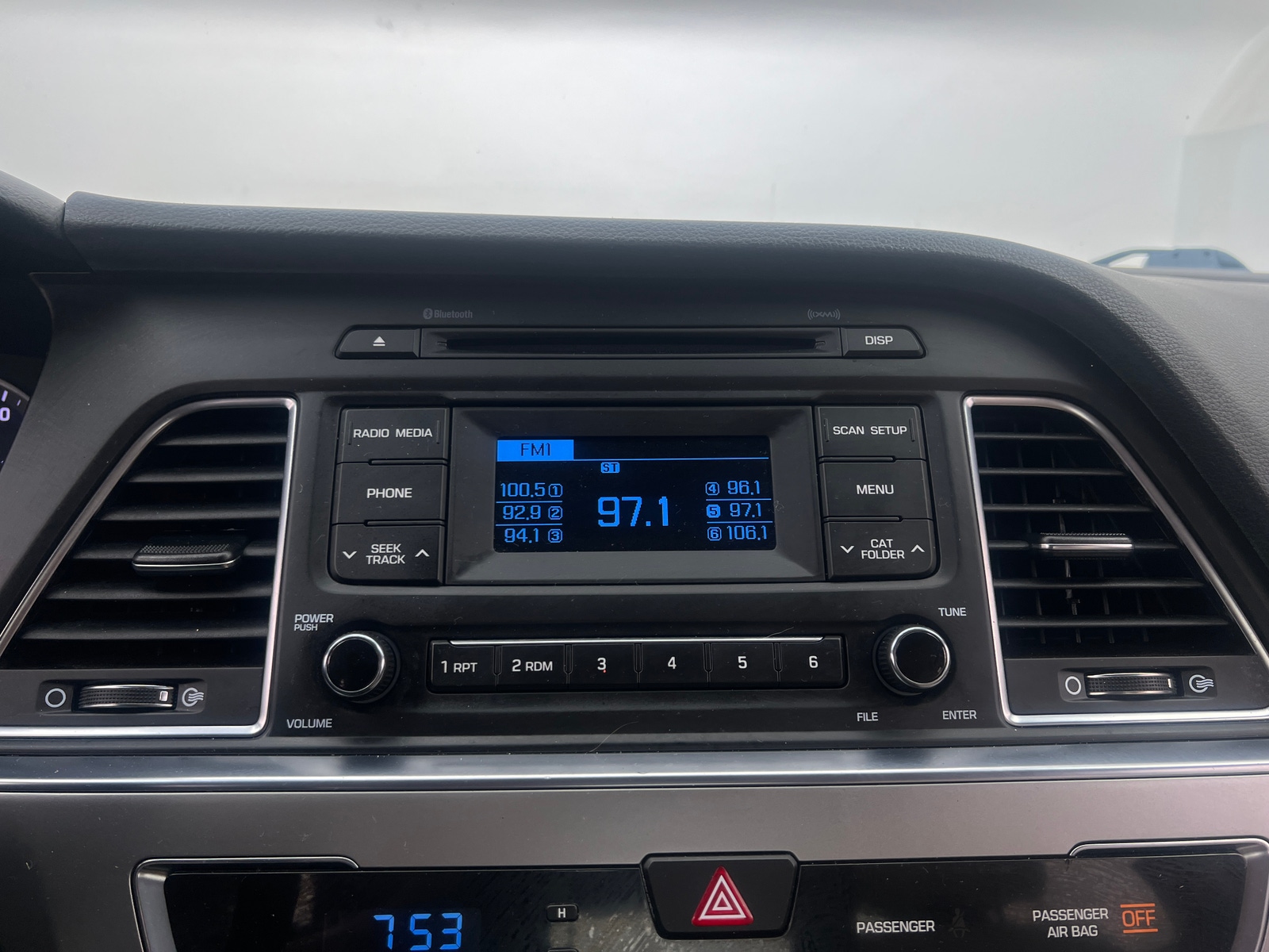 Thumbnail: 2015 Hyundai Sonata - 4