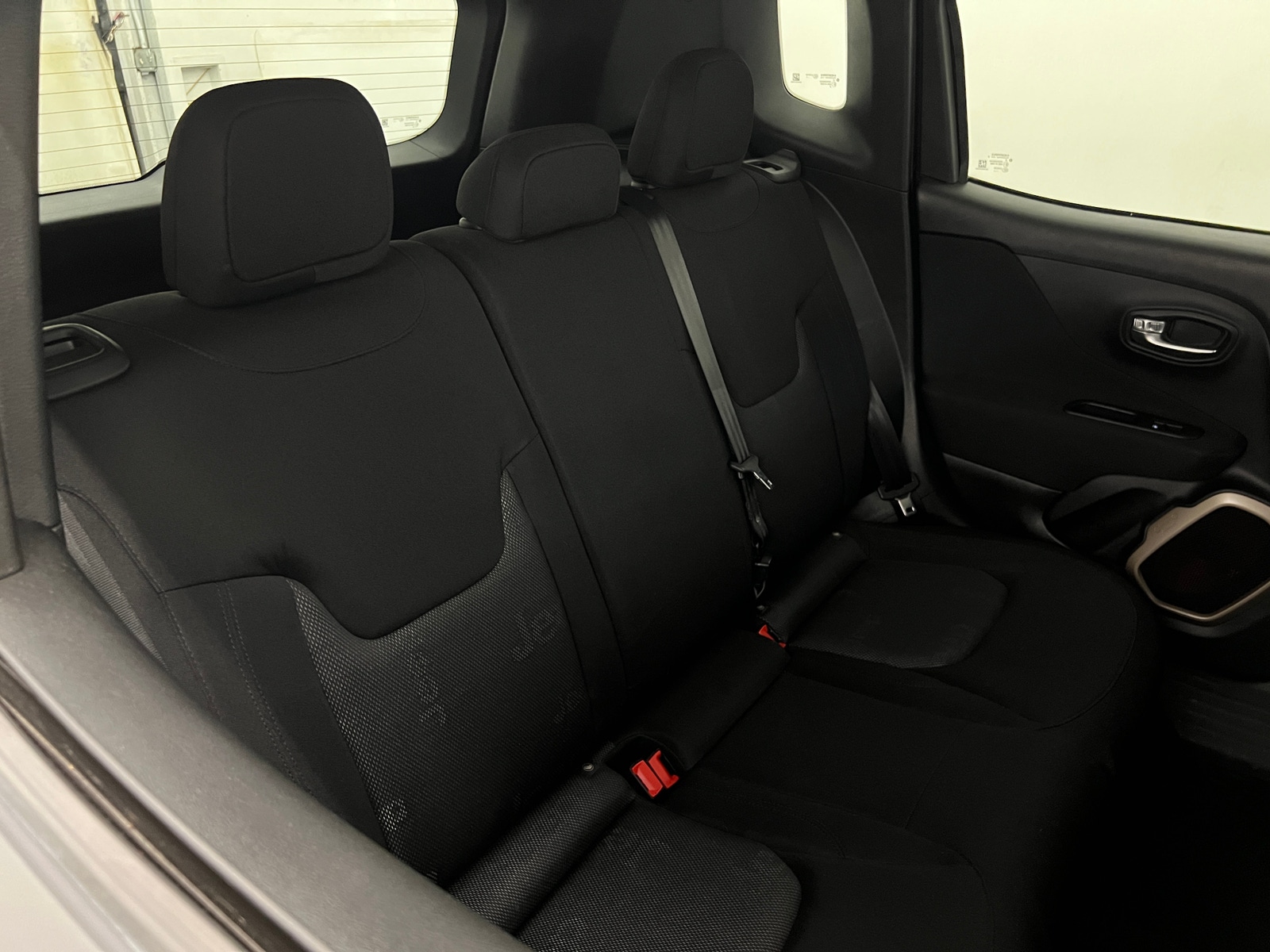 Thumbnail: 2017 Jeep Renegade - 6